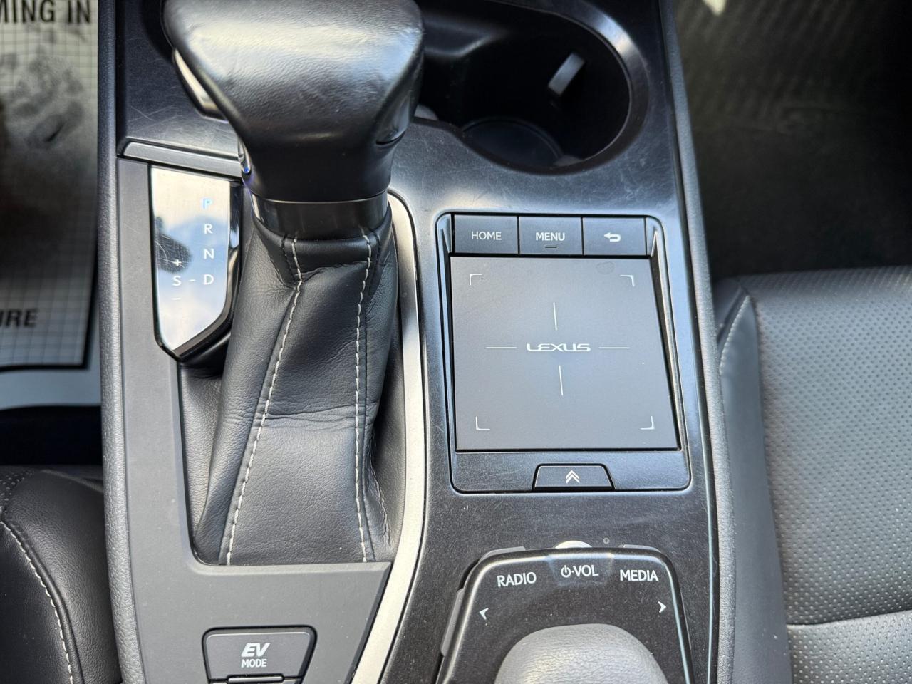 2019 Lexus UX UX 250h CVT, PREMIUM PACKAGE, NO ACCIDENT Photo