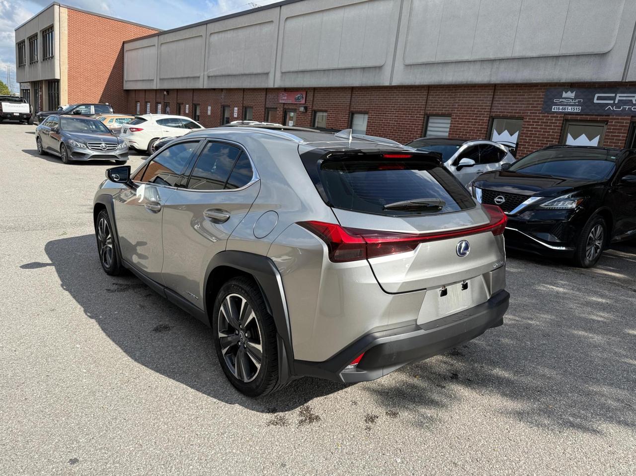 2019 Lexus UX UX 250h CVT, PREMIUM PACKAGE, NO ACCIDENT Photo3