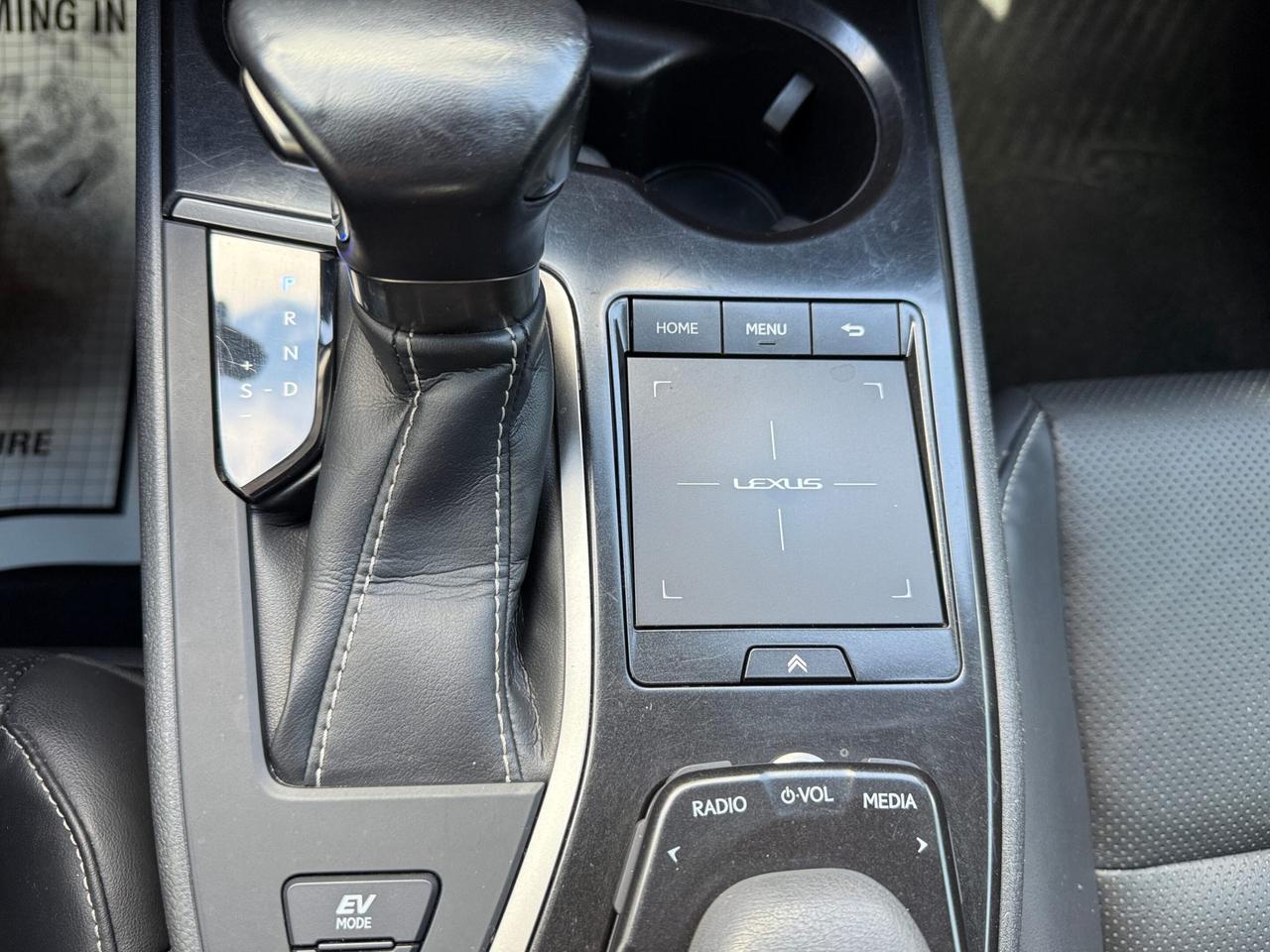 2019 Lexus UX UX 250h CVT, PREMIUM PACKAGE, NO ACCIDENT Photo