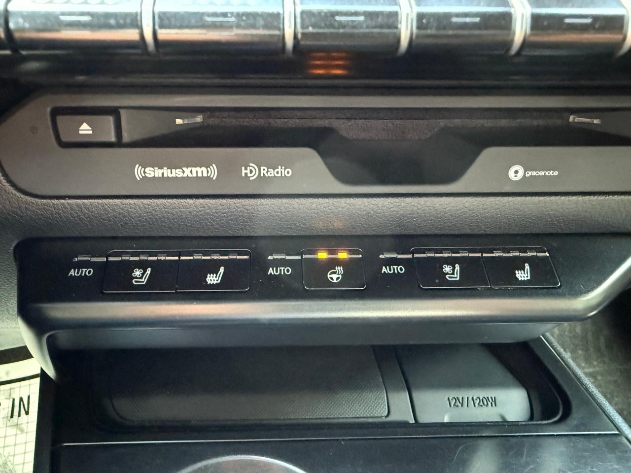 2019 Lexus UX UX 250h CVT, PREMIUM PACKAGE, NO ACCIDENT Photo