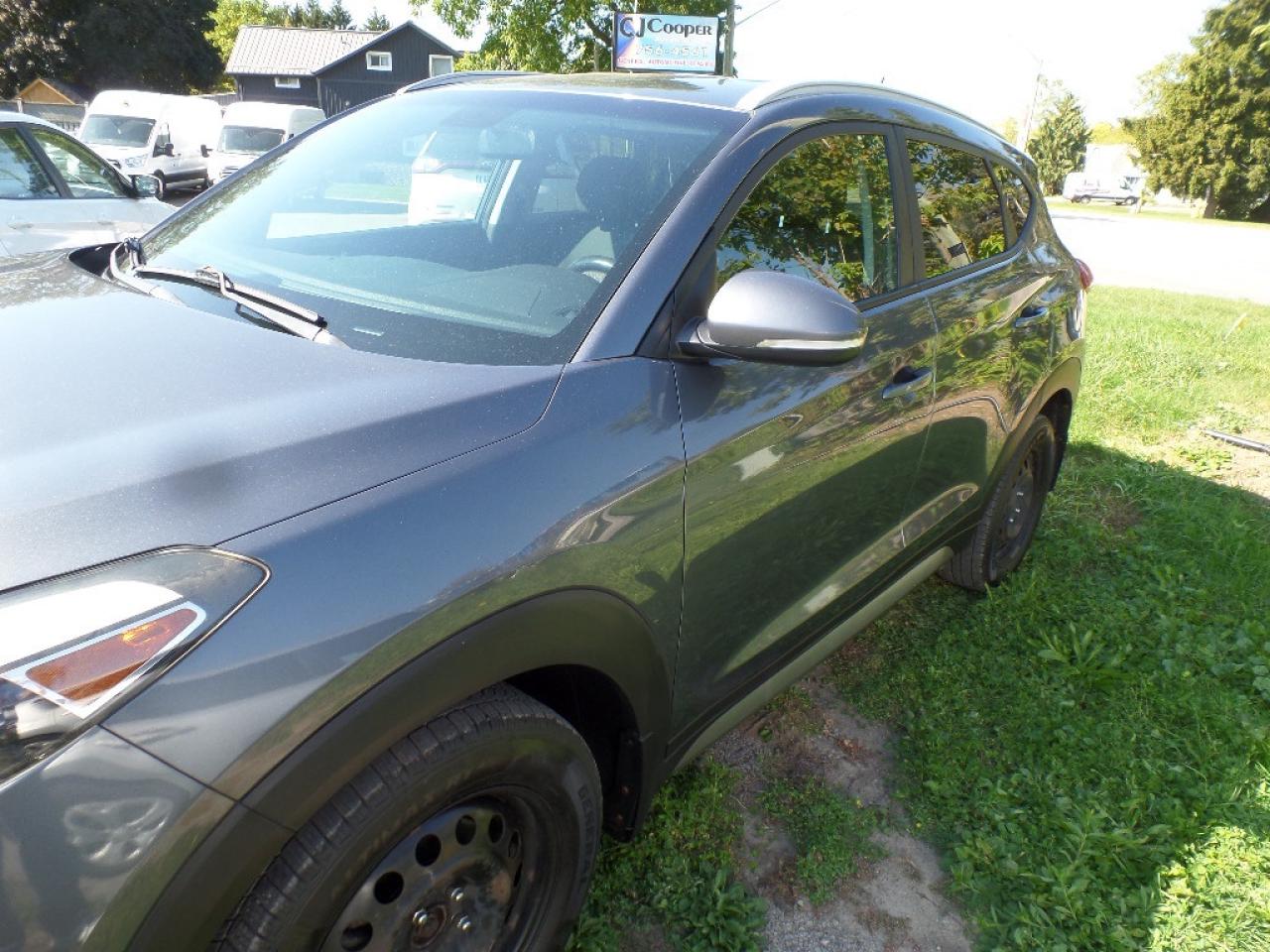 2017 Hyundai Tucson AWD 4DR 2.0L PREMIUM Photo