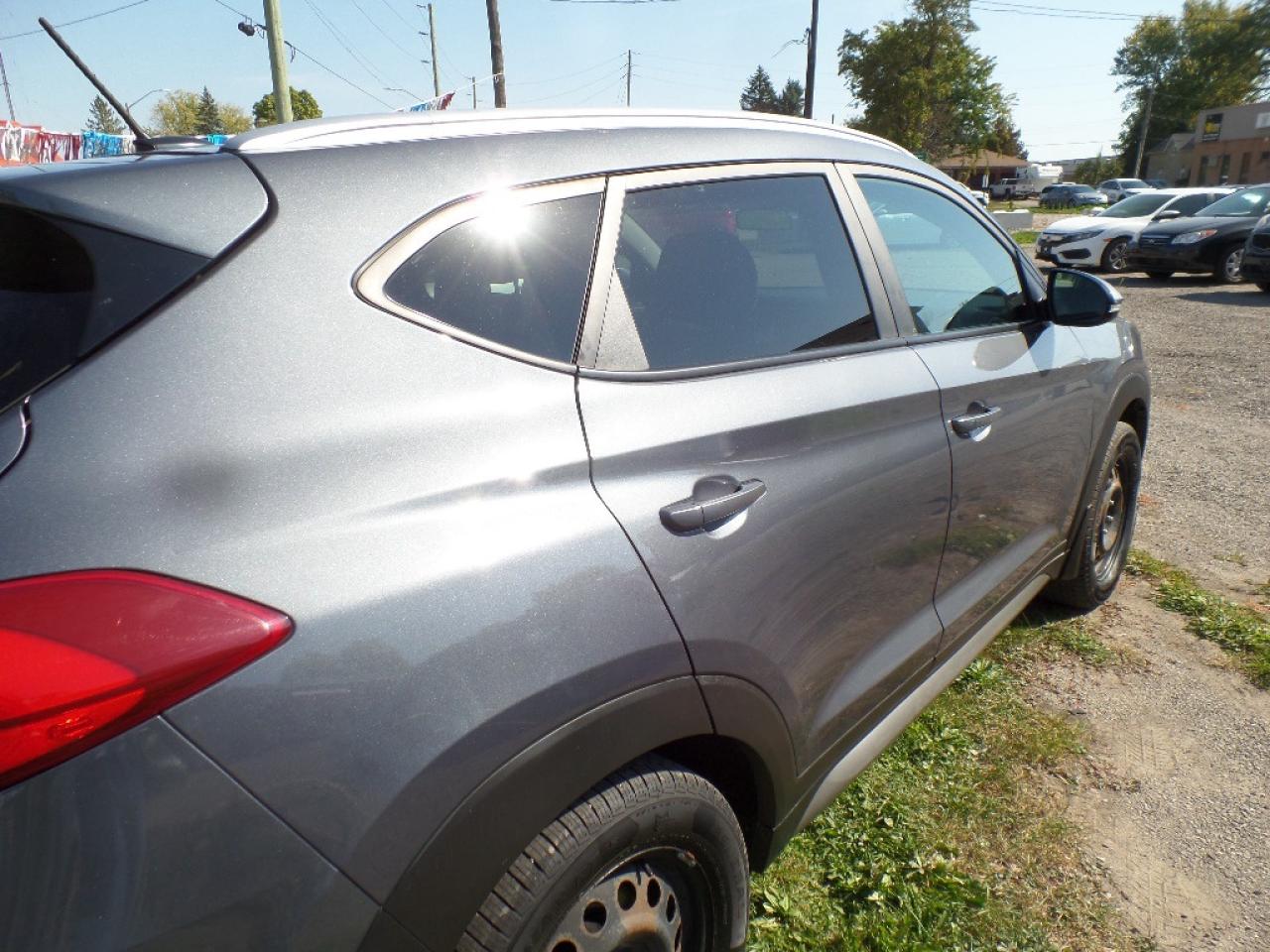 2017 Hyundai Tucson AWD 4DR 2.0L PREMIUM Photo