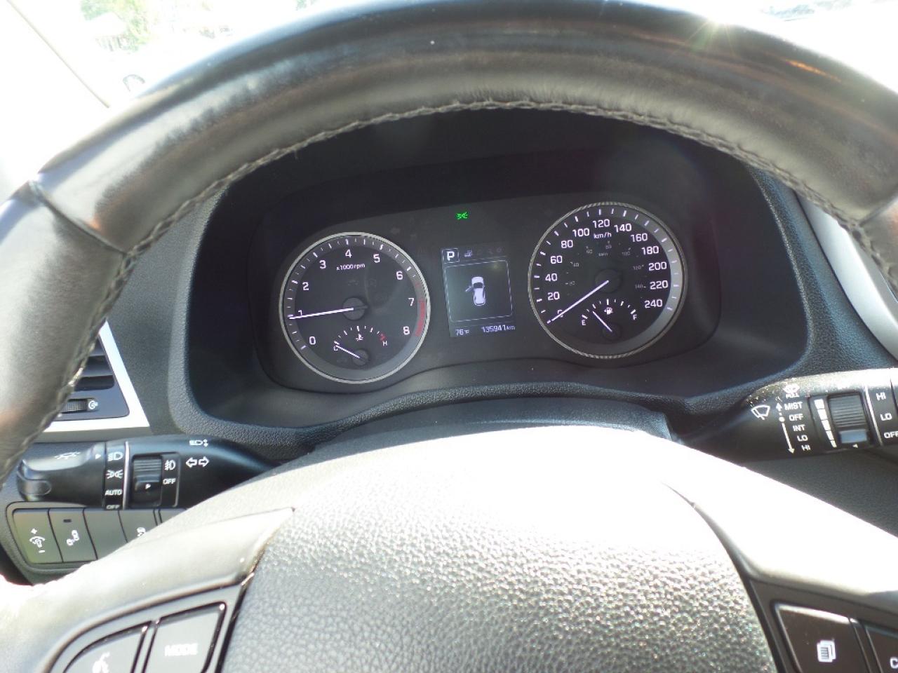 2017 Hyundai Tucson AWD 4DR 2.0L PREMIUM Photo