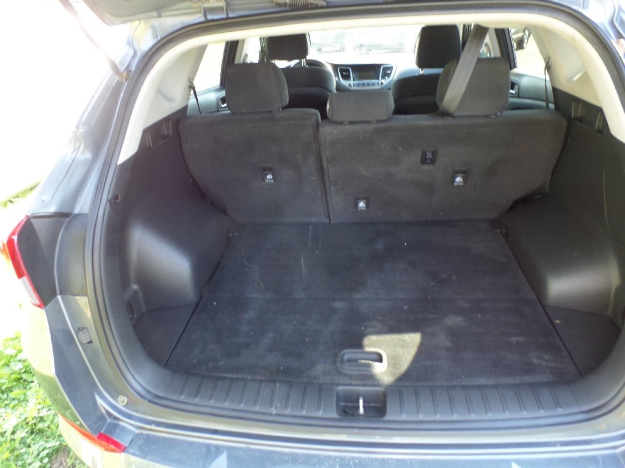 2017 Hyundai Tucson AWD 4DR 2.0L PREMIUM Photo