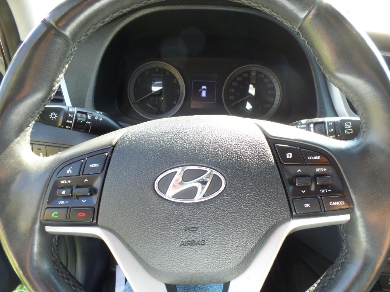 2017 Hyundai Tucson AWD 4DR 2.0L PREMIUM Photo