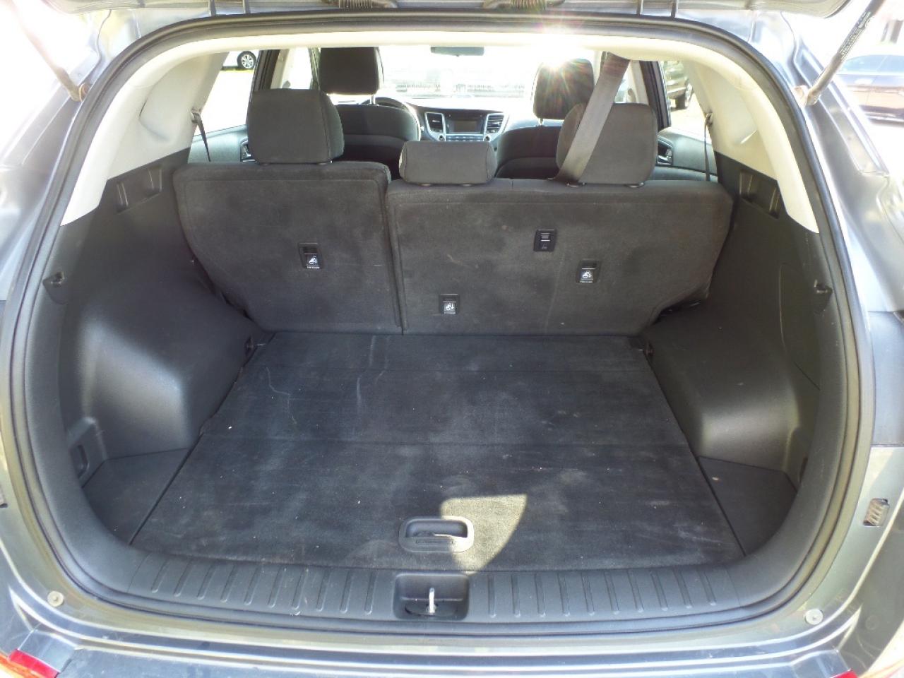 2017 Hyundai Tucson AWD 4DR 2.0L PREMIUM Photo