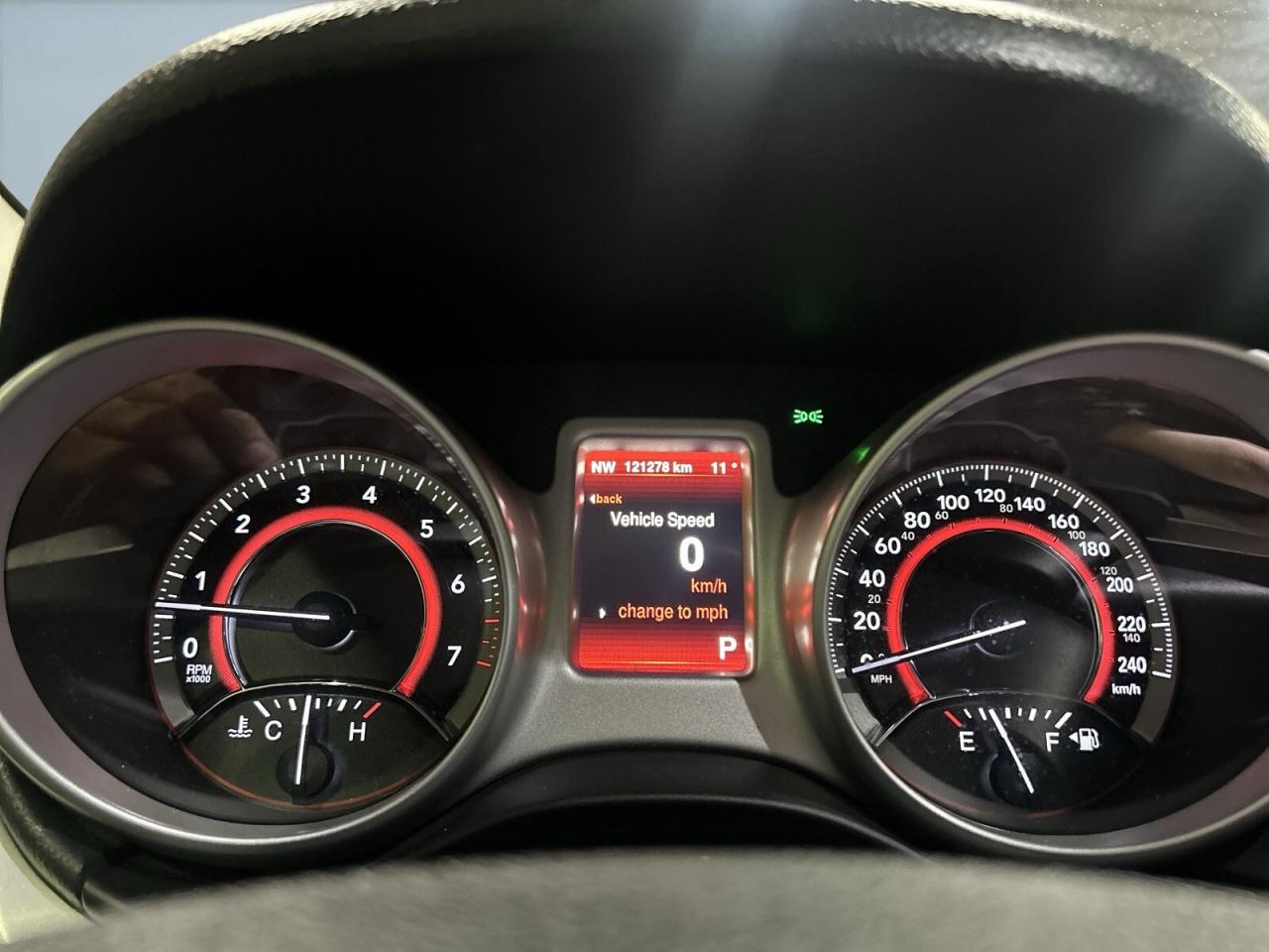 2016 Dodge Journey SXT / 7 Seater / Big Screen / NAVI / B Cam / Remot Photo2