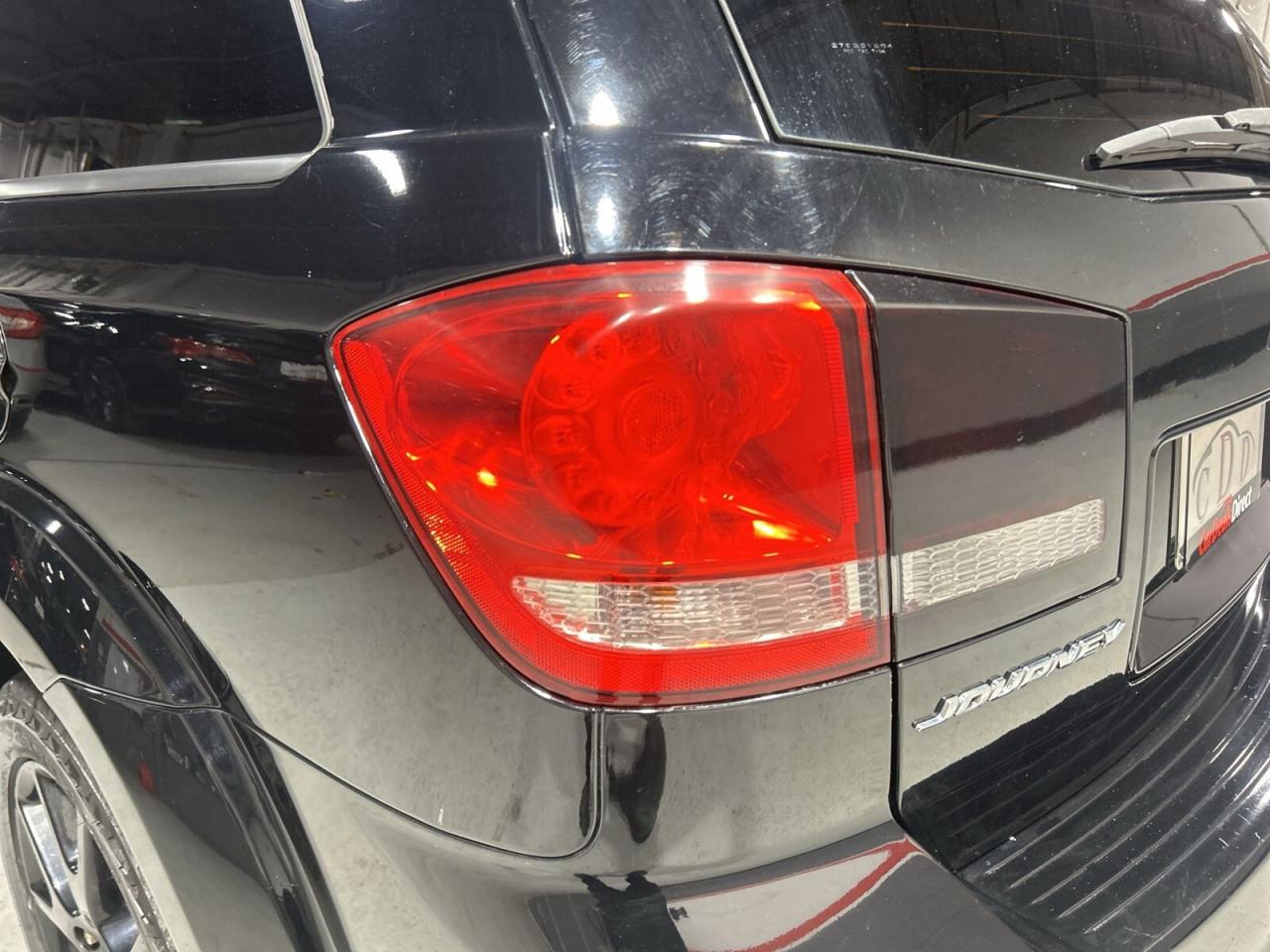 2016 Dodge Journey SXT / 7 Seater / Big Screen / NAVI / B Cam / Remot Photo