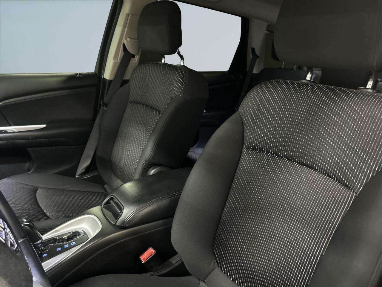 2016 Dodge Journey SXT / 7 Seater / Big Screen / NAVI / B Cam / Remot Photo