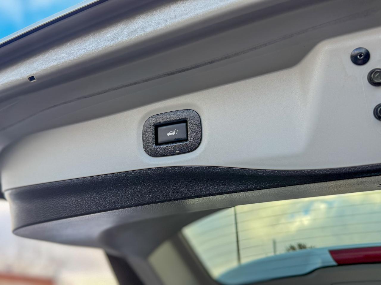 2016 Nissan Rogue SL/BSM/NAVI/PANO/360 CAMERA/AWD/NO ACCIDENTS/2.5L Photo