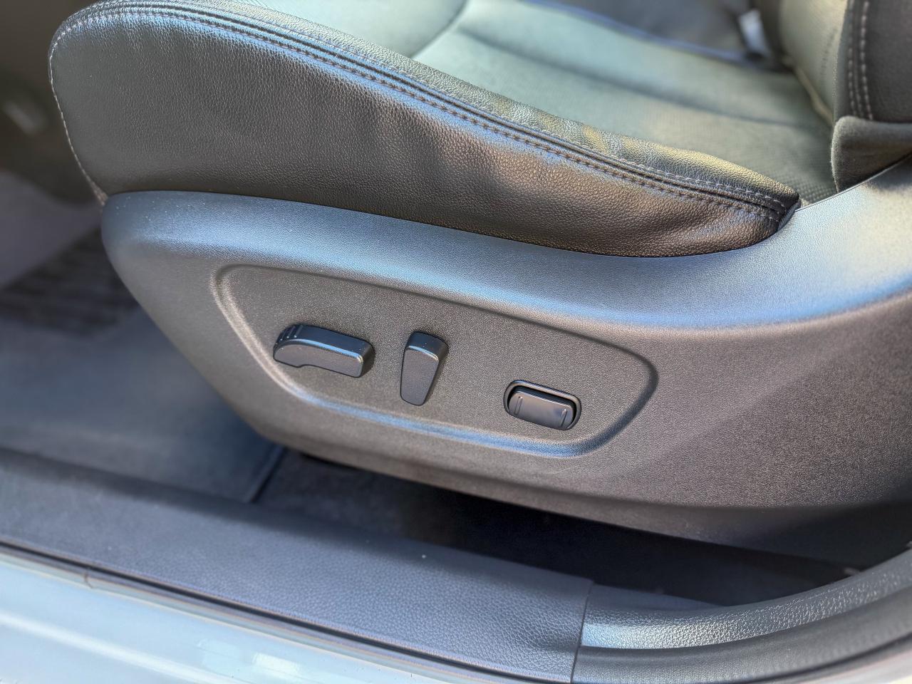 2016 Nissan Rogue SL/BSM/NAVI/PANO/360 CAMERA/AWD/NO ACCIDENTS/2.5L Photo