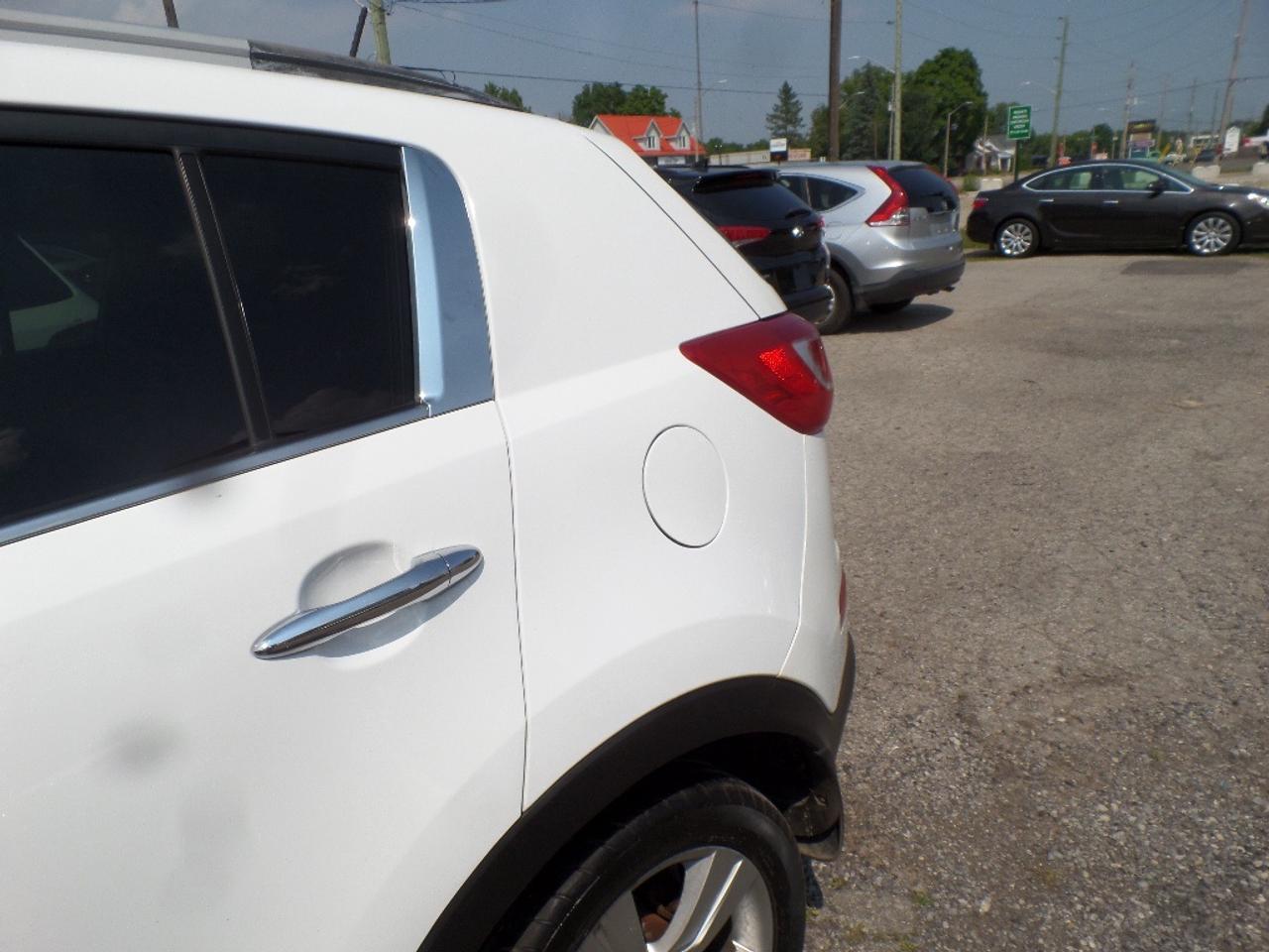 2011 Kia Sportage AWD 4dr I4 Auto EX *Ltd Avail* Photo4
