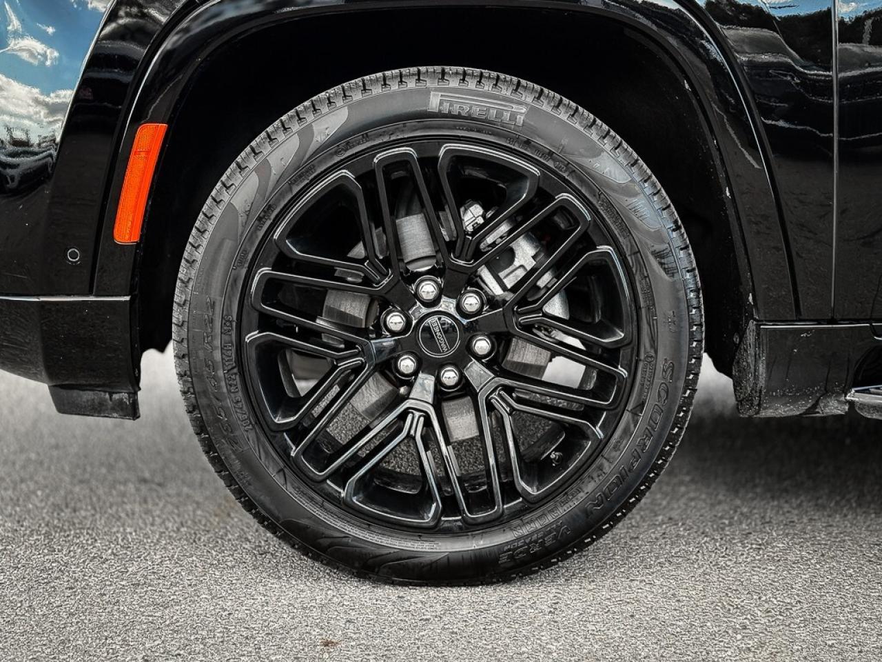 2025 Jeep Wagoneer L Series II Carbide   SERIES 2   CARBIDE   PANO ROOF Photo