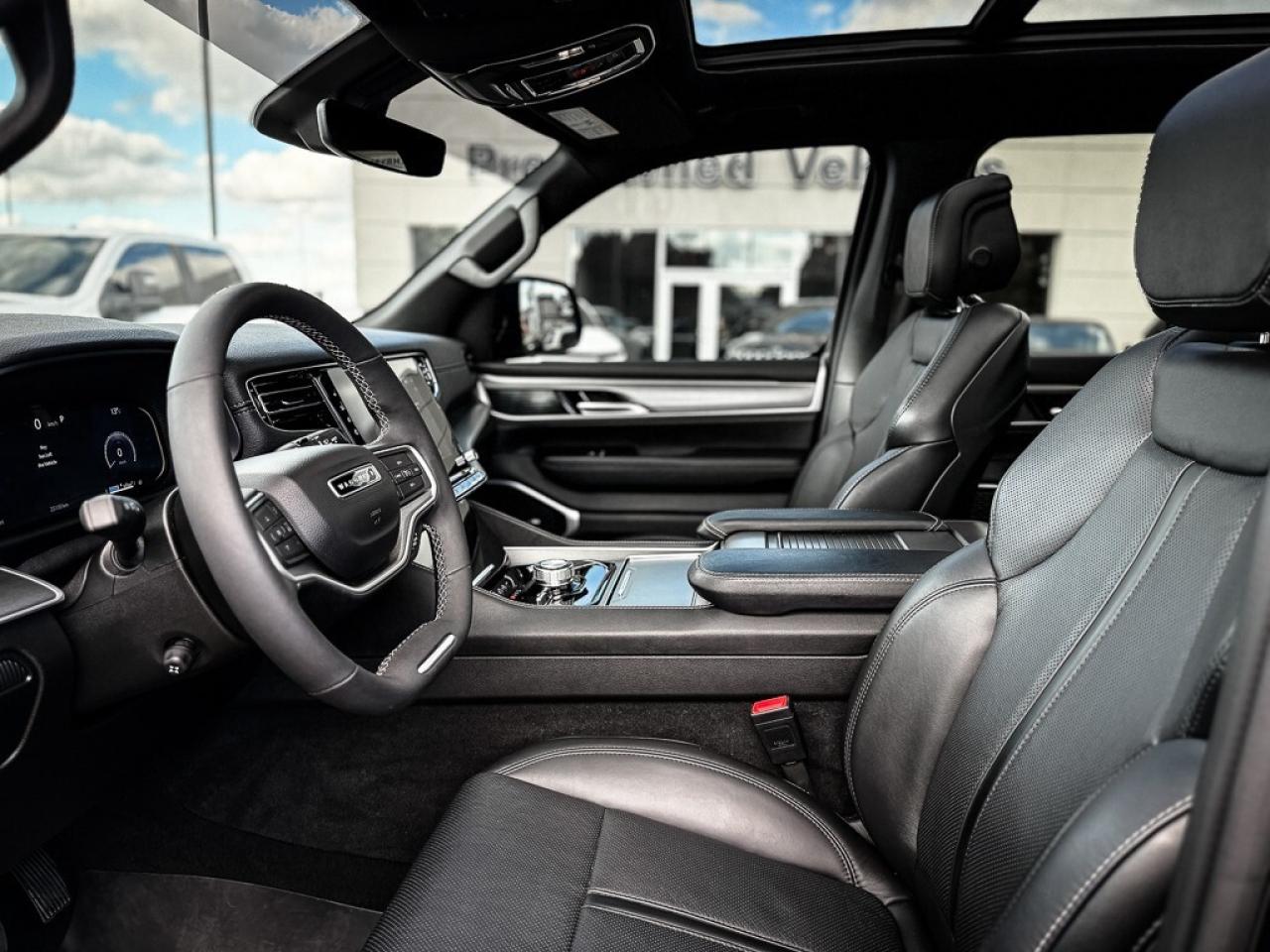 2025 Jeep Wagoneer L Series II Carbide   SERIES 2   CARBIDE   PANO ROOF Photo