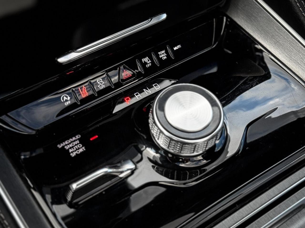 2025 Jeep Wagoneer L Series II Carbide   SERIES 2   CARBIDE   PANO ROOF Photo