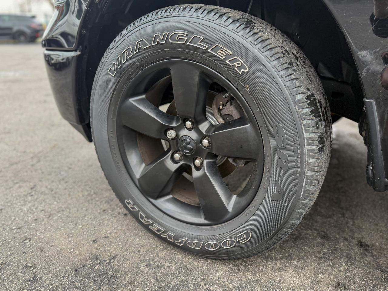 2022 RAM 1500 Classic SLT-4X4/CREW CAB/REMOTE/CAMERA/FULL SERVICE RECORD Photo4