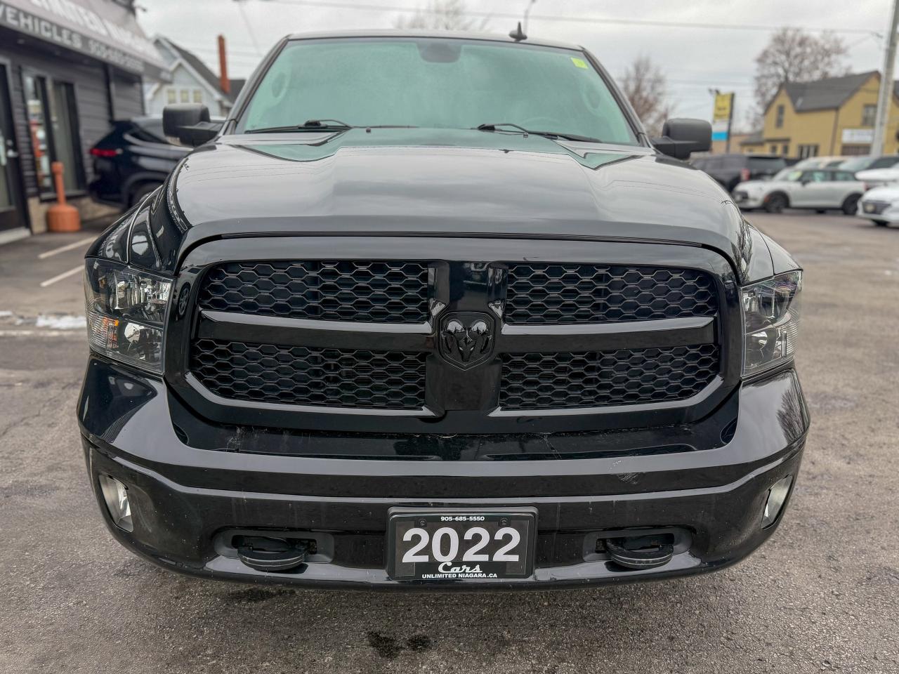 2022 RAM 1500 Classic SLT-4X4/CREW CAB/REMOTE/CAMERA/FULL SERVICE RECORD Photo