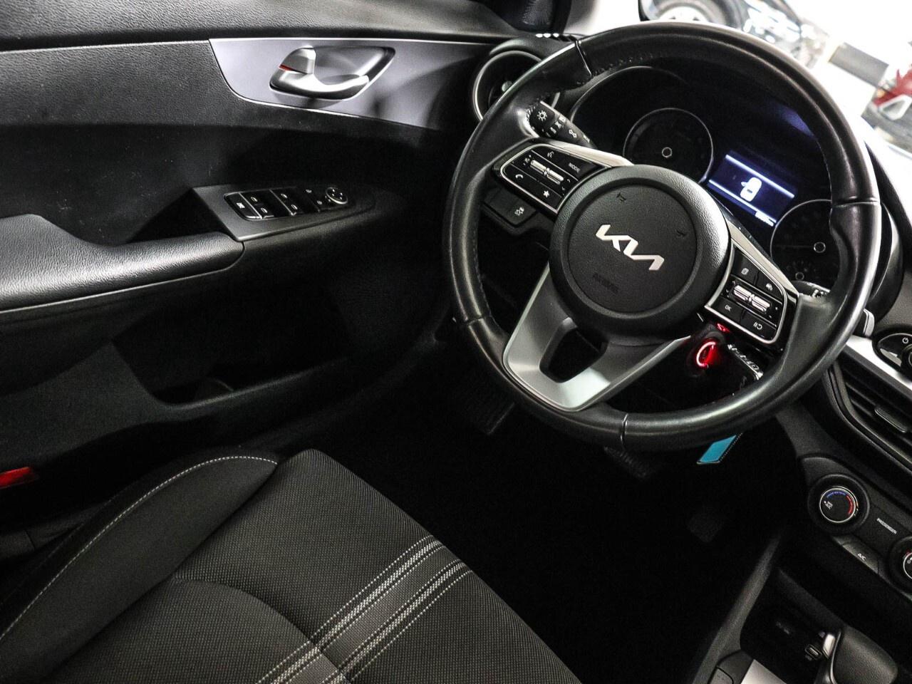 2022 Kia Forte LX Photo