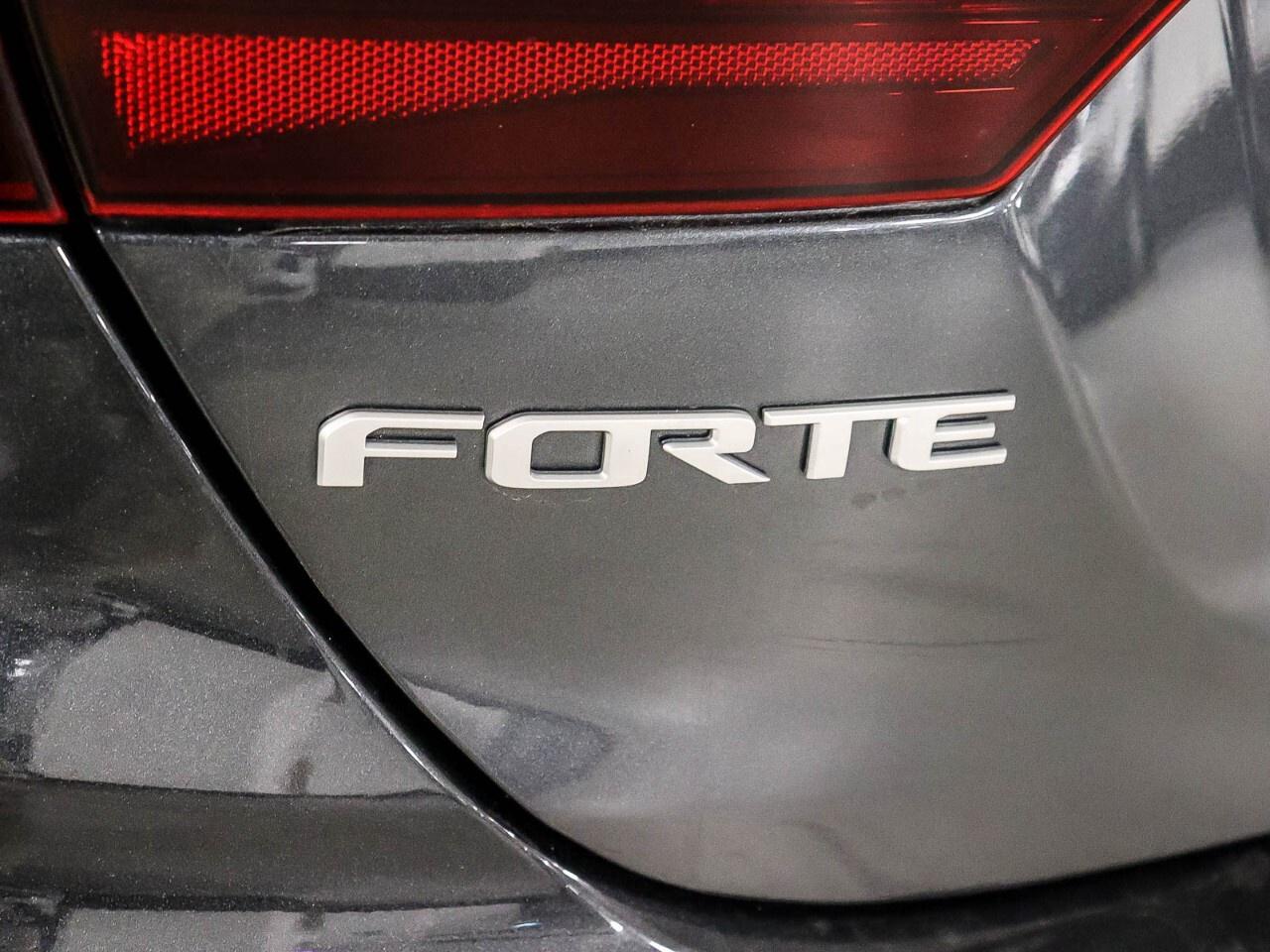 2022 Kia Forte LX Photo