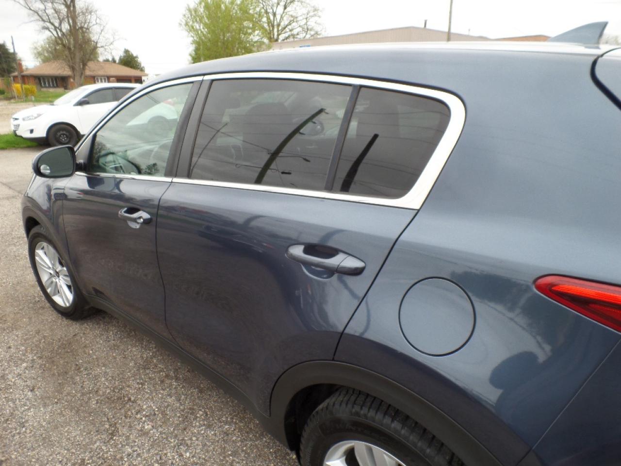 2017 Kia Sportage FWD 4dr LX Photo