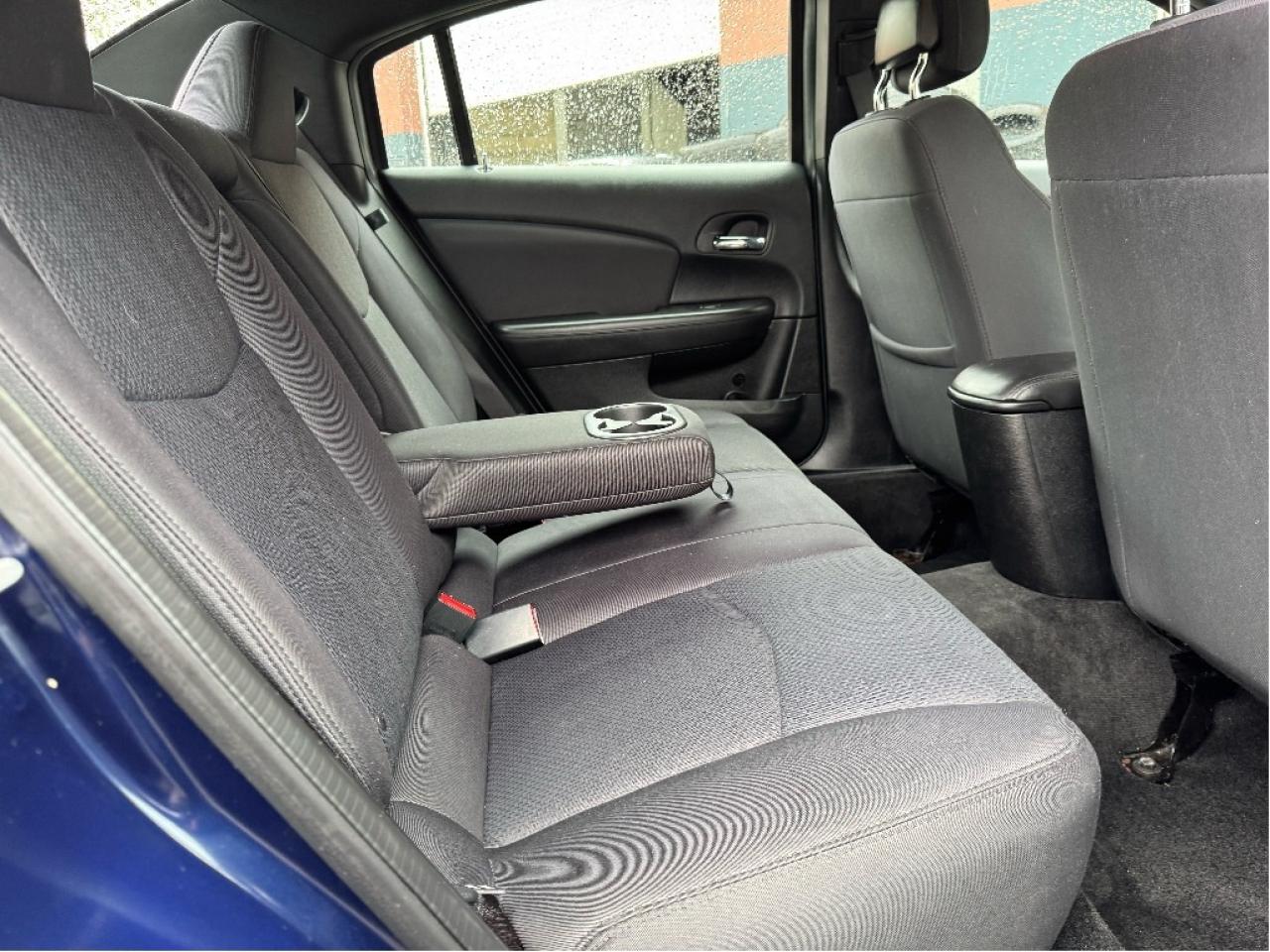 2013 Chrysler 200 LX Photo