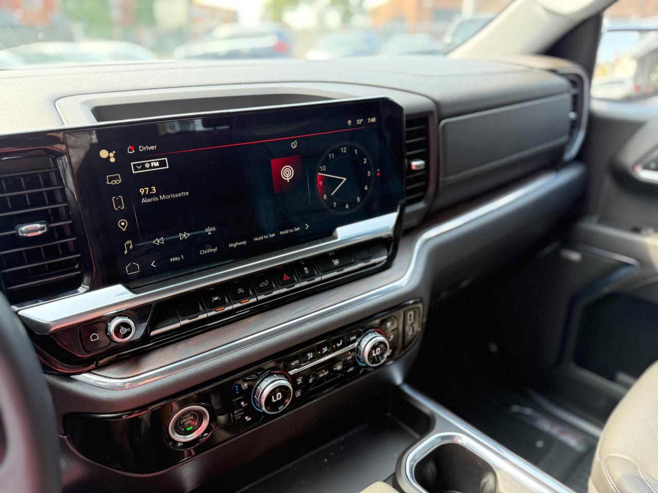 2023 GMC Sierra 1500 SLT/CREWCAB/4X4/CAMERA/REMOTE/1 OWNER/5.3L/LEATHER Photo