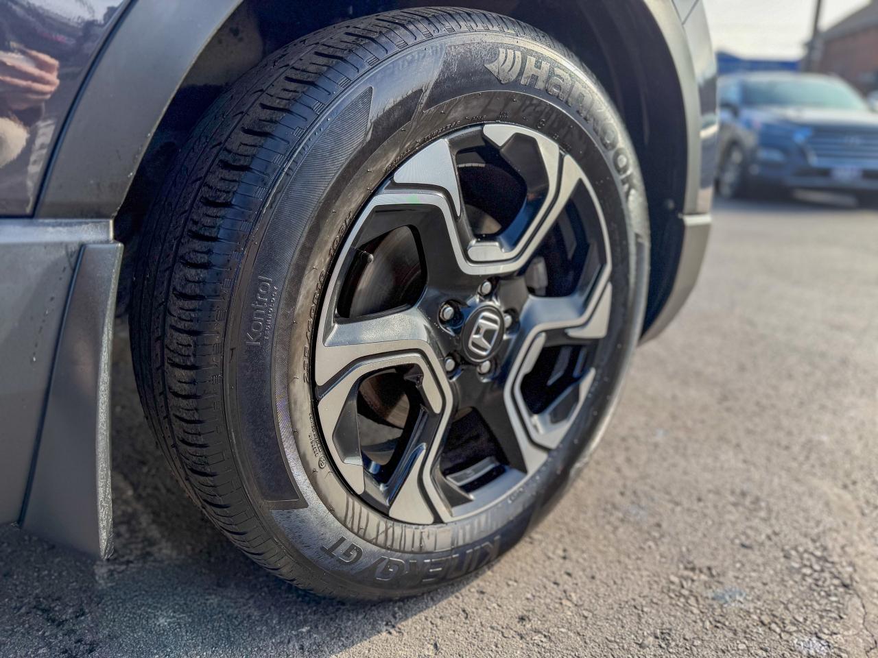 2017 Honda CR-V Touring-AWD/NAVI/LOW KM/BSM/ACC/PANO/REMOTE/CAMERA Photo