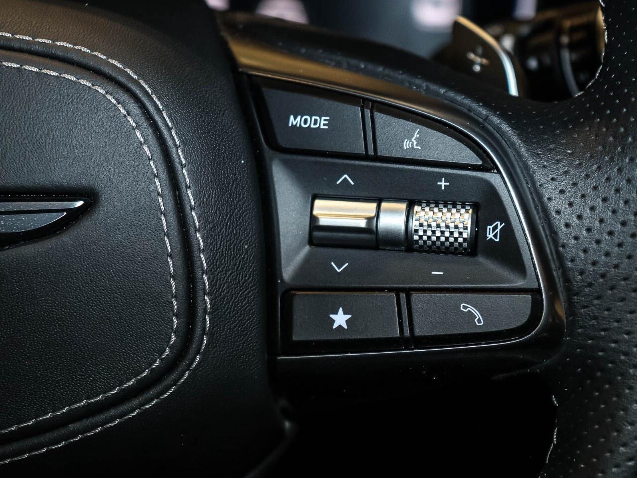 2025 Genesis G70 2.5T Prestige Photo