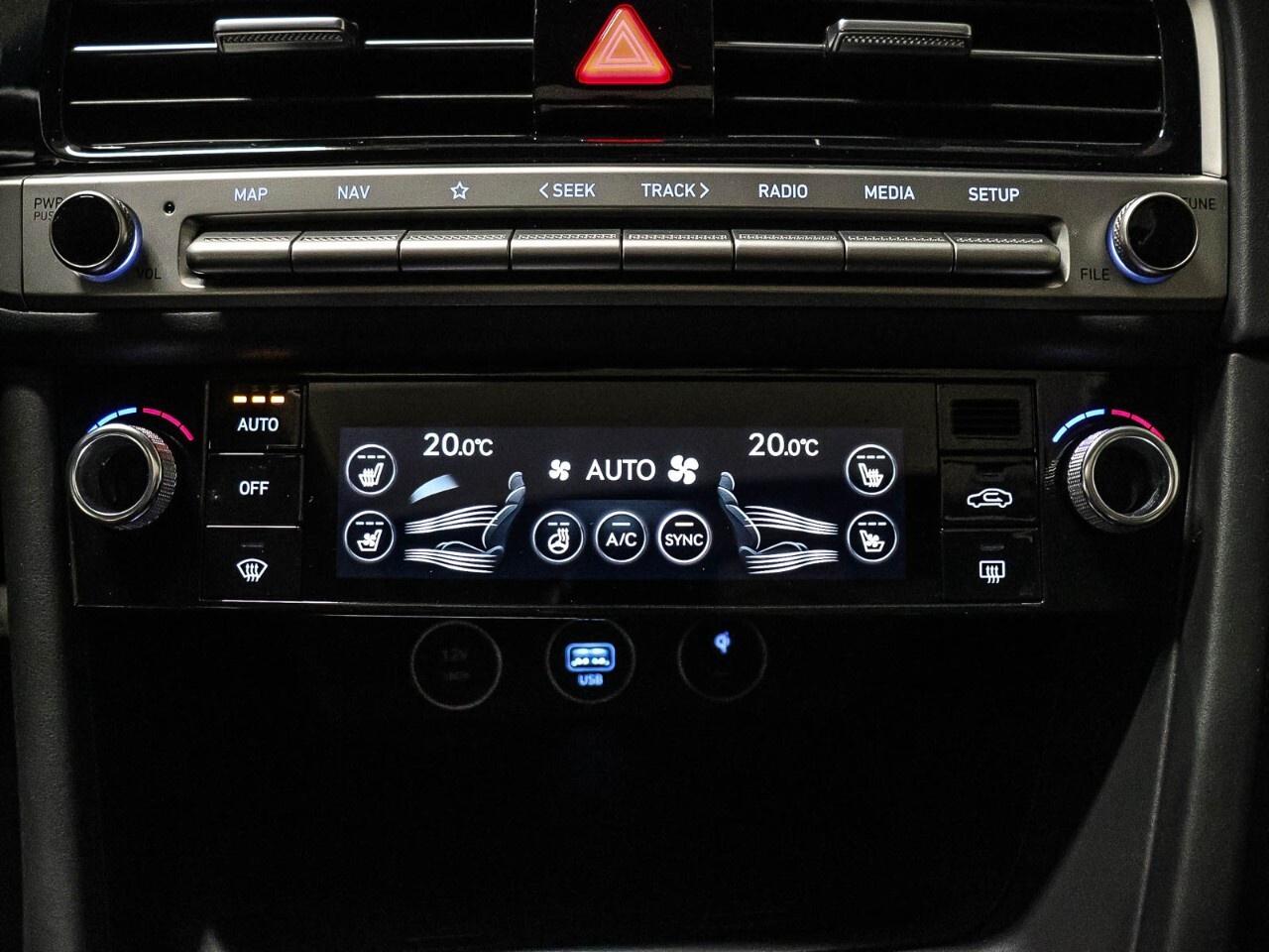 2025 Genesis G70 2.5T Prestige Photo