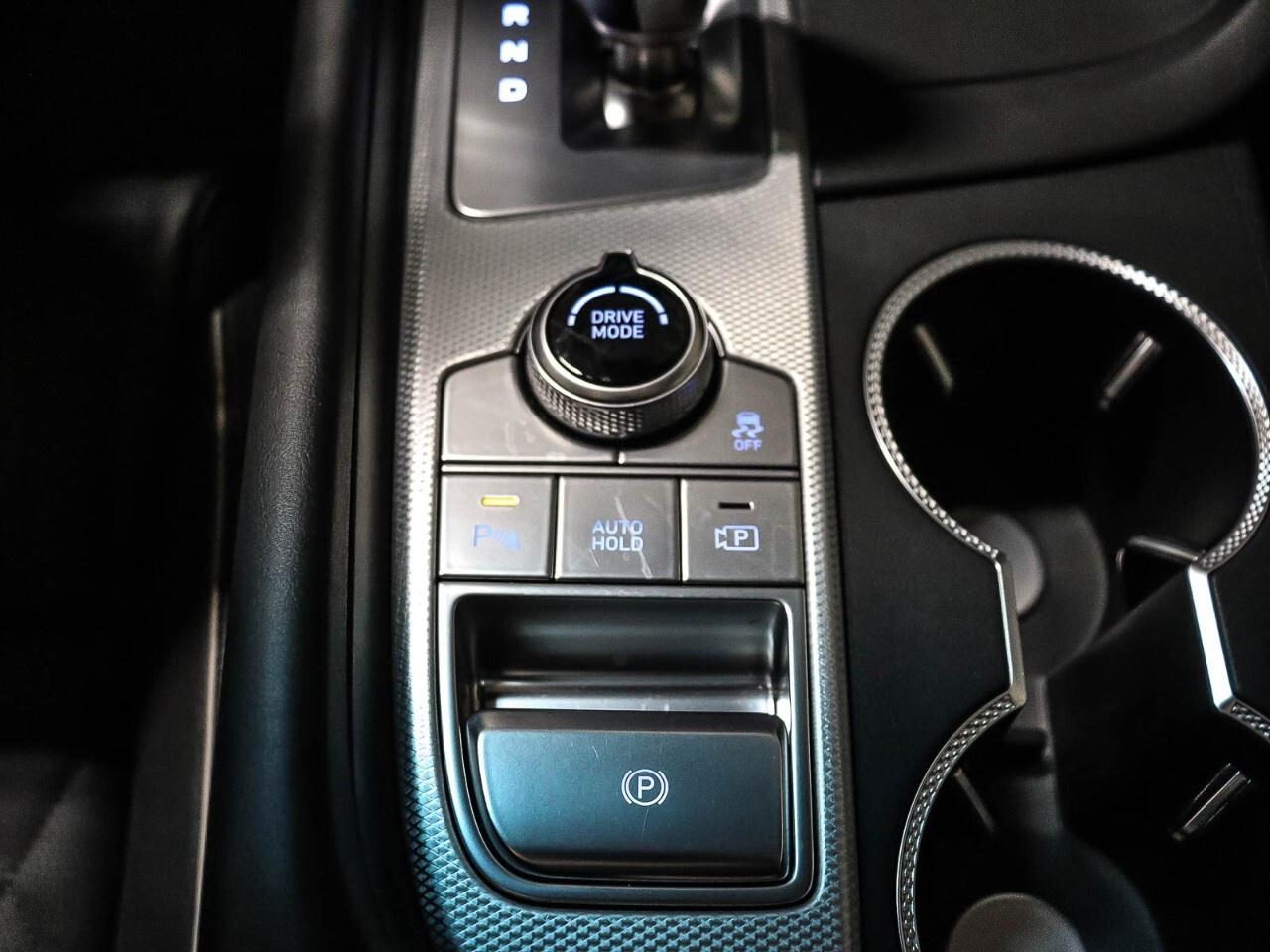 2025 Genesis G70 2.5T Prestige Photo