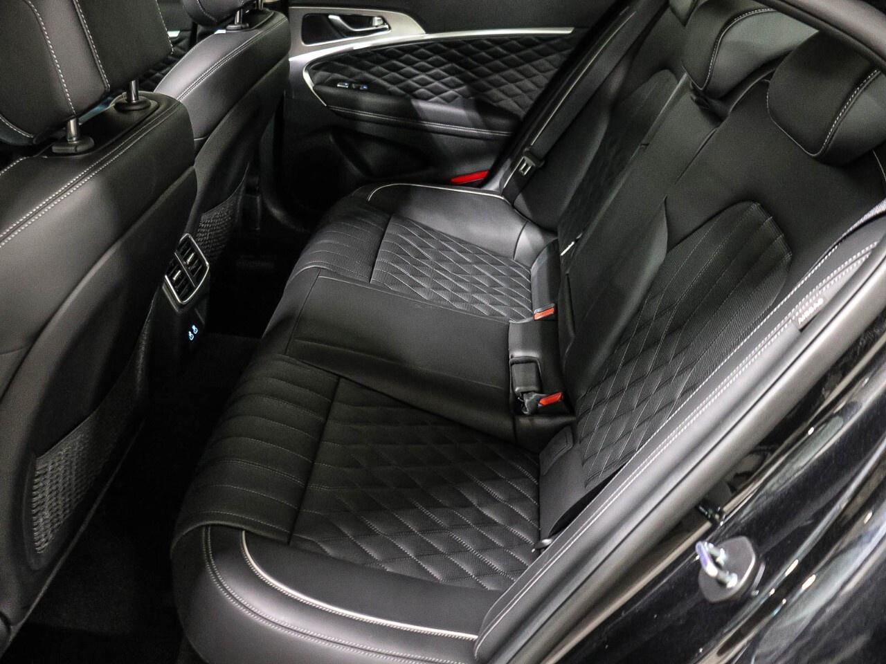 2025 Genesis G70 2.5T Prestige Photo