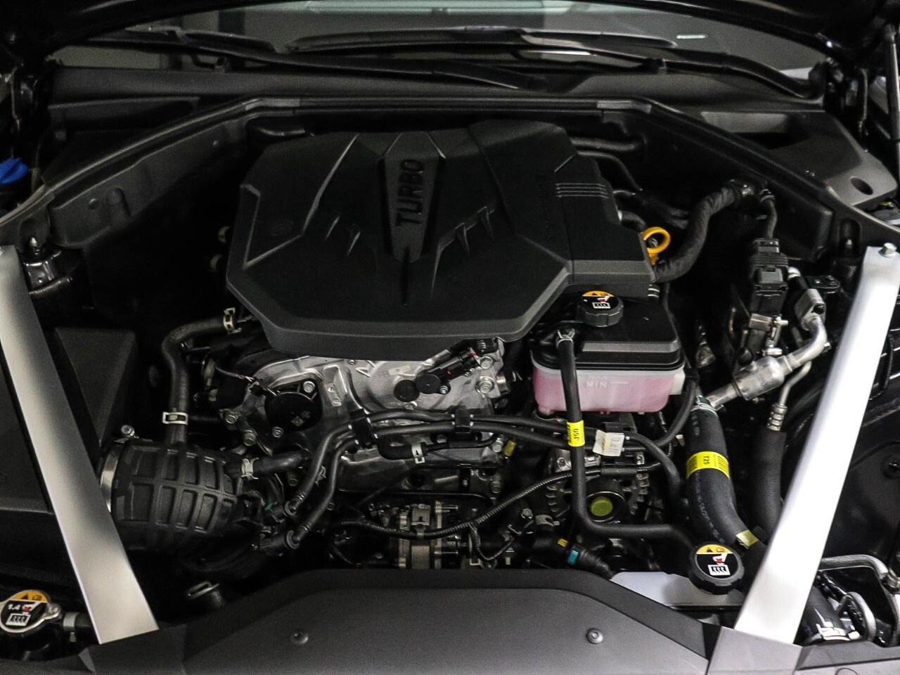 2025 Genesis G70 2.5T Prestige Photo