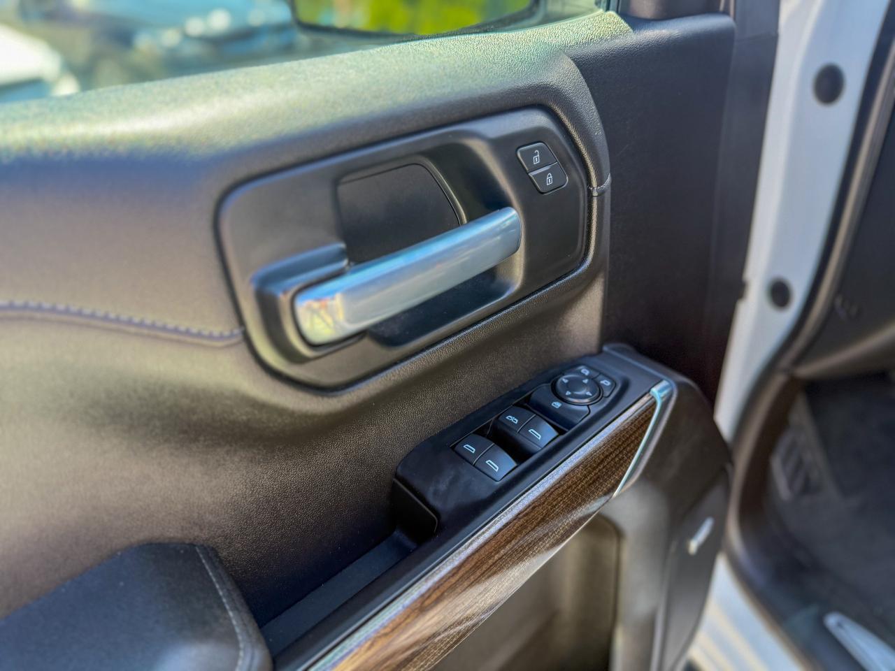 2021 Chevrolet Silverado 1500 RST/DURAMAX/DOUBLE CAB/4WD/CAMERA/REMOTE ... Photo