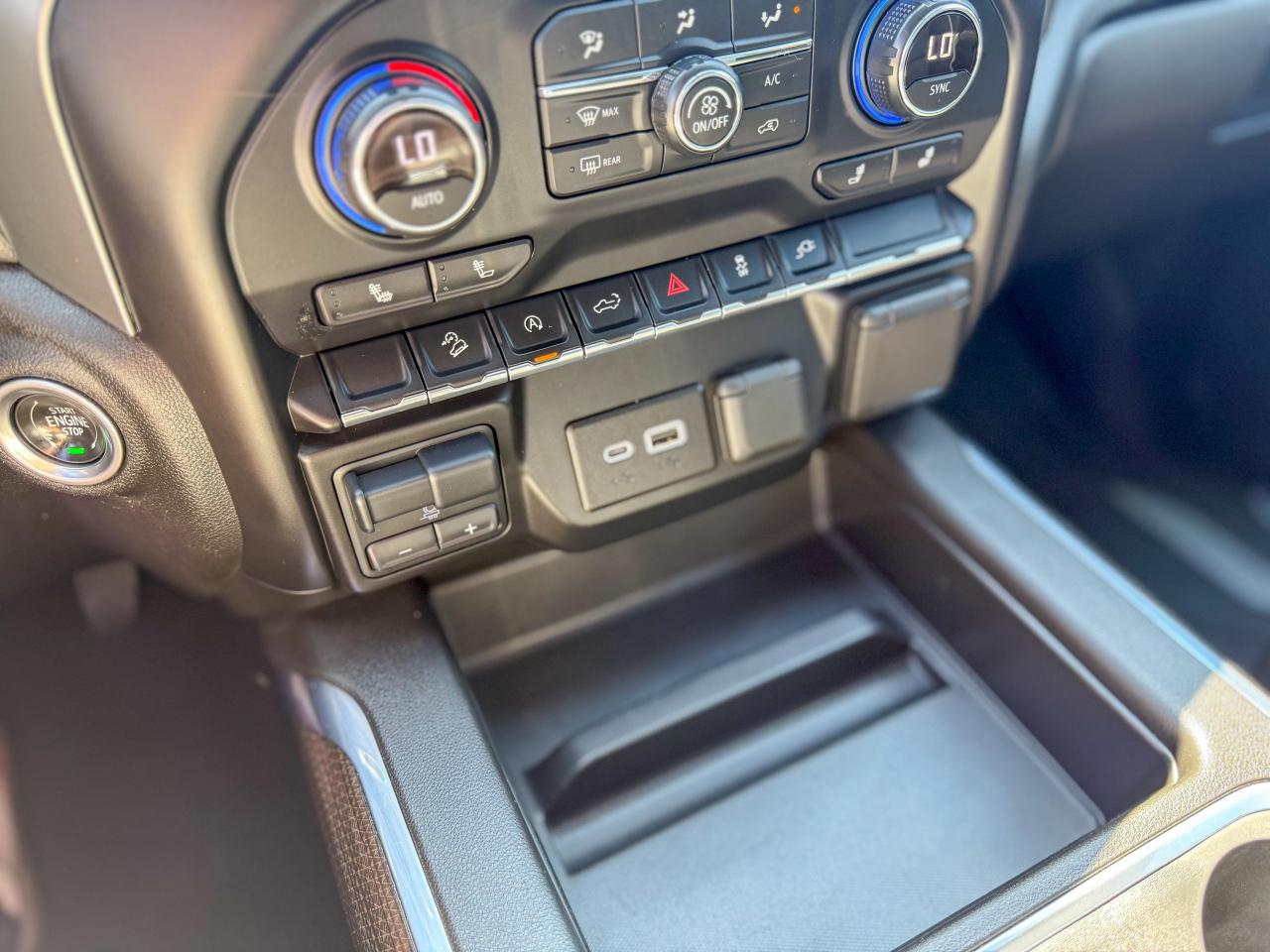 2021 Chevrolet Silverado 1500 RST/DURAMAX/DOUBLE CAB/4WD/CAMERA/REMOTE ... Photo