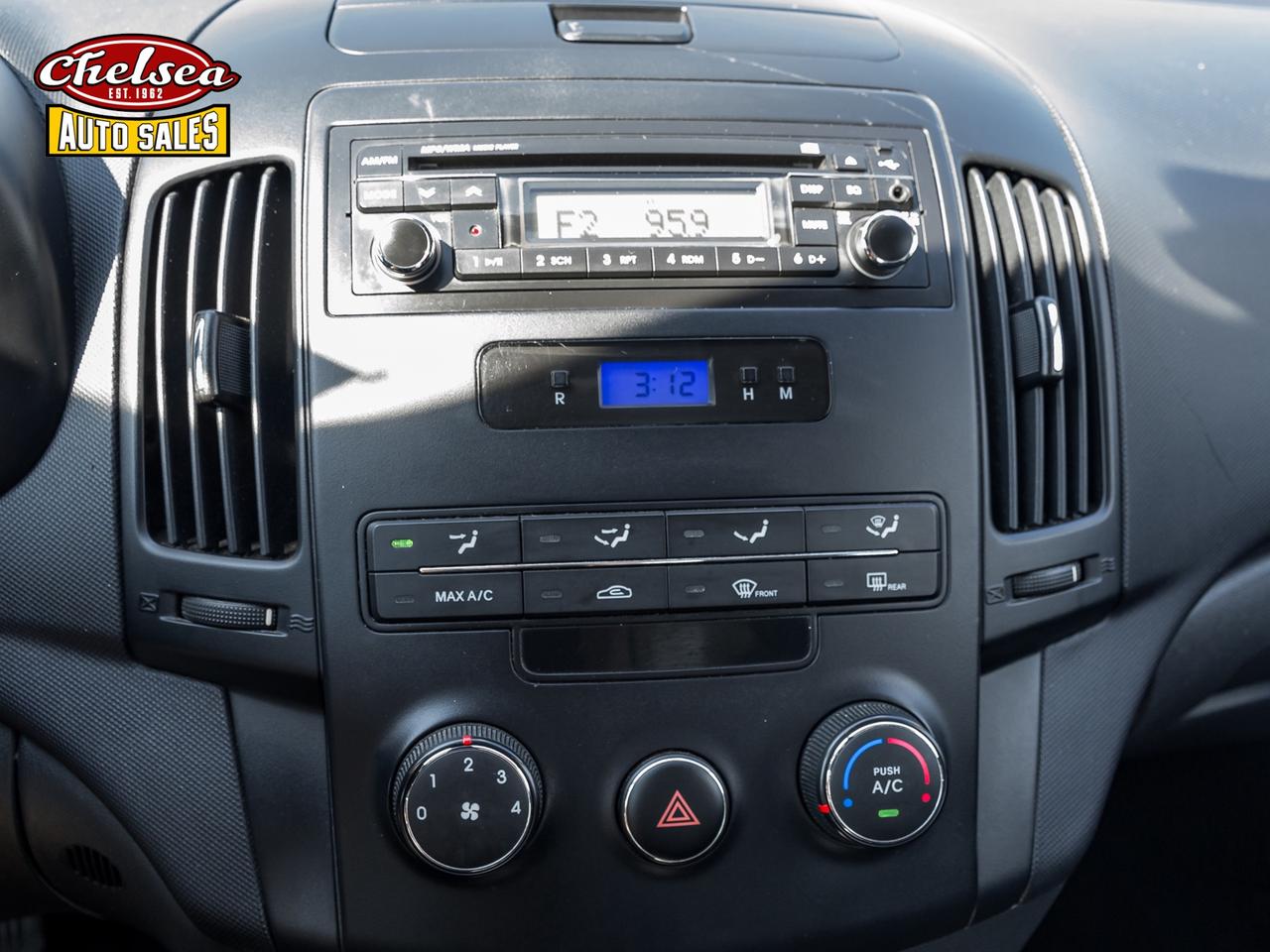 2012 Hyundai Elantra Touring SE Photo