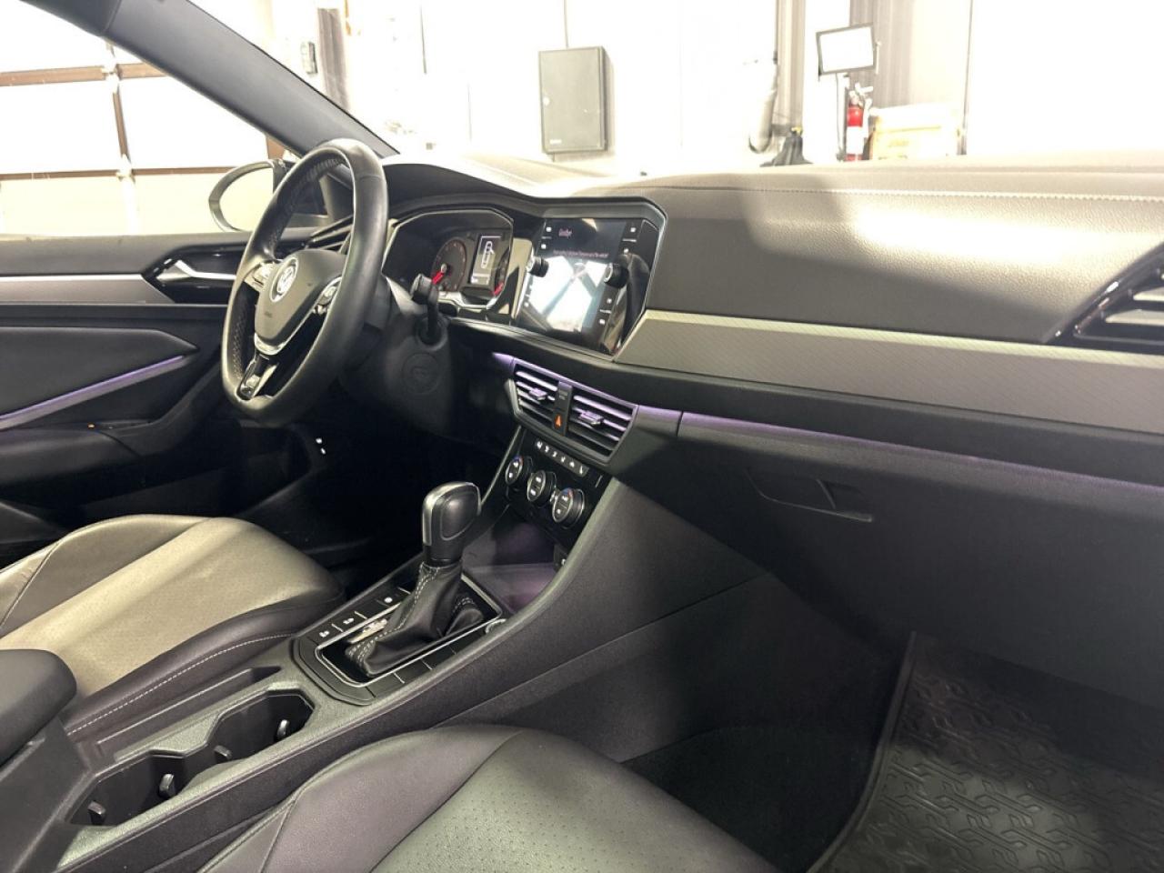 2021 Volkswagen Jetta Highline R Line / Leather / NAVI / Sunroof / Back Photo