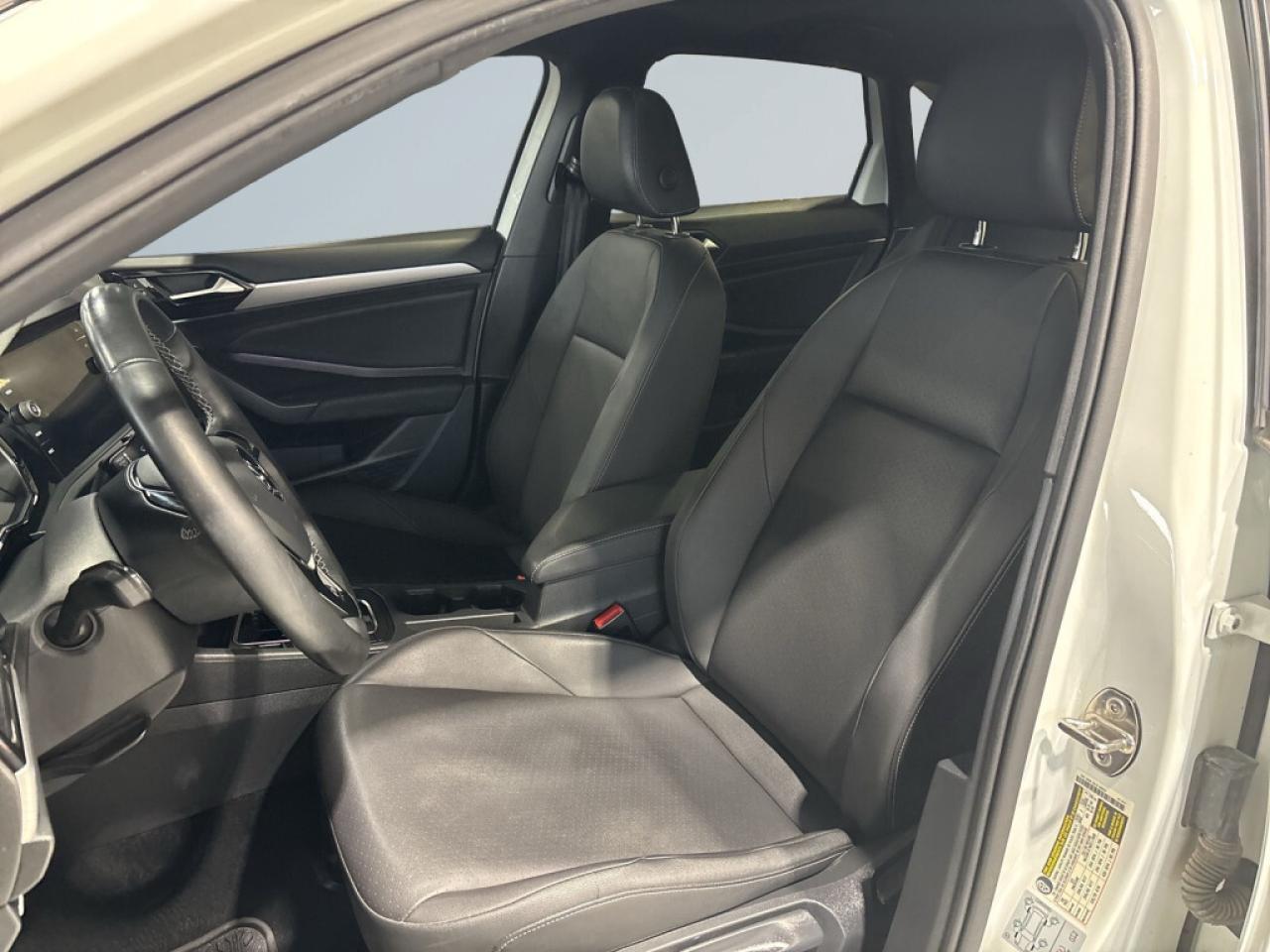 2021 Volkswagen Jetta Highline R Line / Leather / NAVI / Sunroof / Back Photo