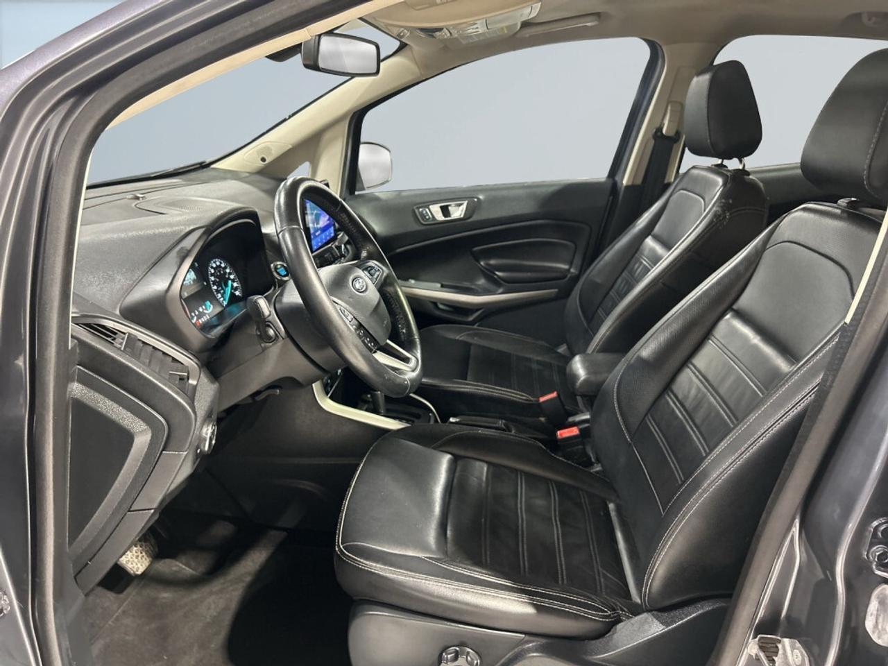 2020 Ford EcoSport Titanium 4WD / Leather / Sunroof / NAV / Back-up C Photo
