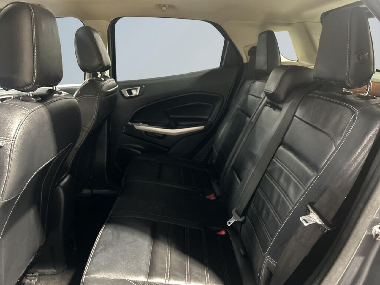 2020 Ford EcoSport Titanium 4WD / Leather / Sunroof / NAV / Back-up C Photo