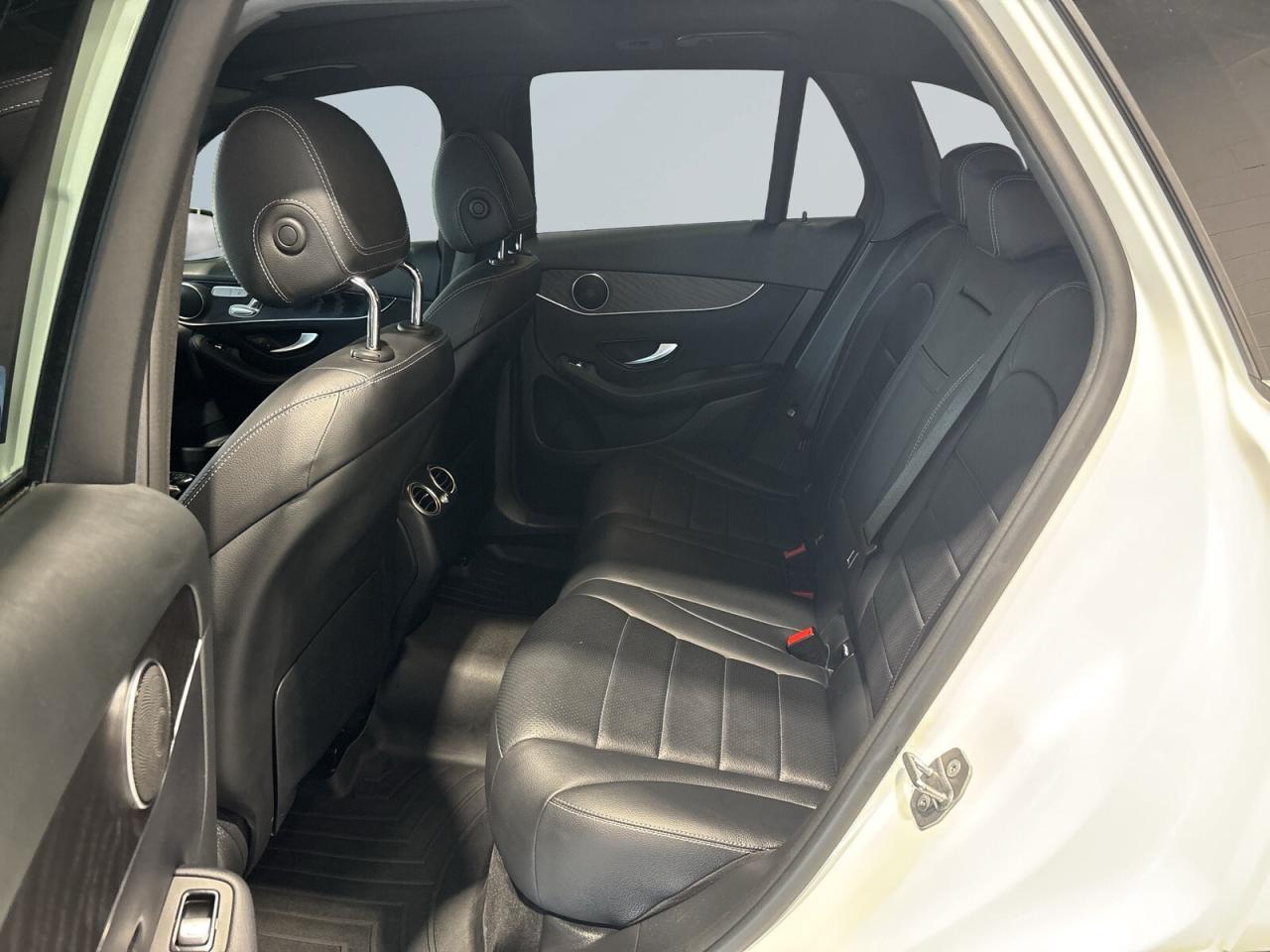 2018 Mercedes-Benz GLC-Class GLC 300 4MATIC / Car Play / Android / NAVI / Sunro Photo