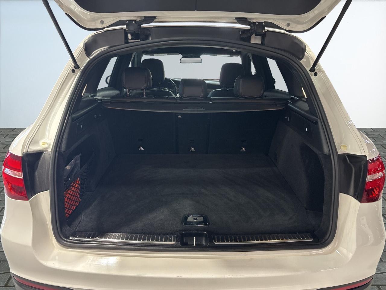 2018 Mercedes-Benz GLC-Class GLC 300 4MATIC / Car Play / Android / NAVI / Sunro Photo