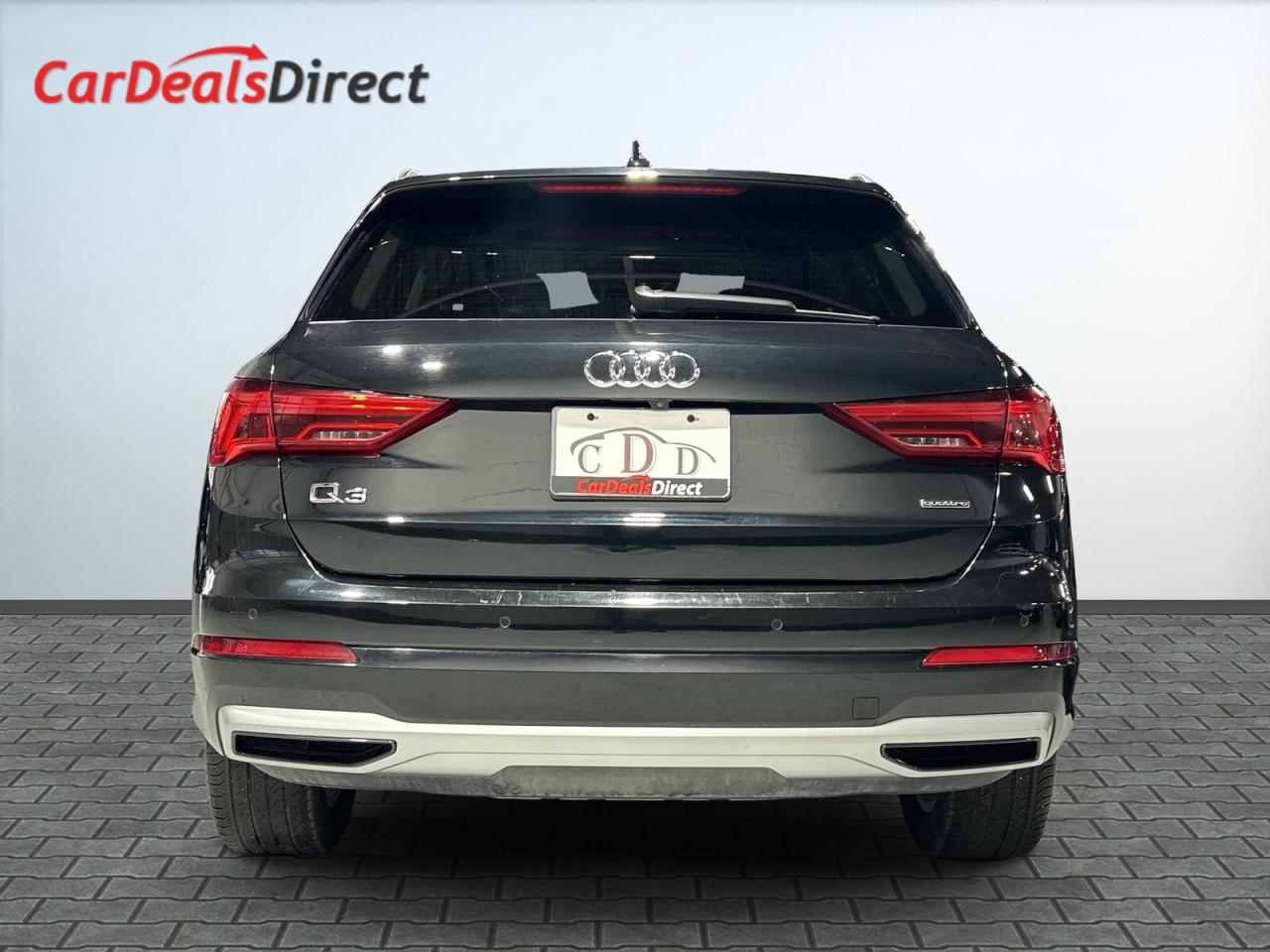 2022 Audi Q3 Komfort I quattro / Leather / NAVI / Car Play / Su Photo