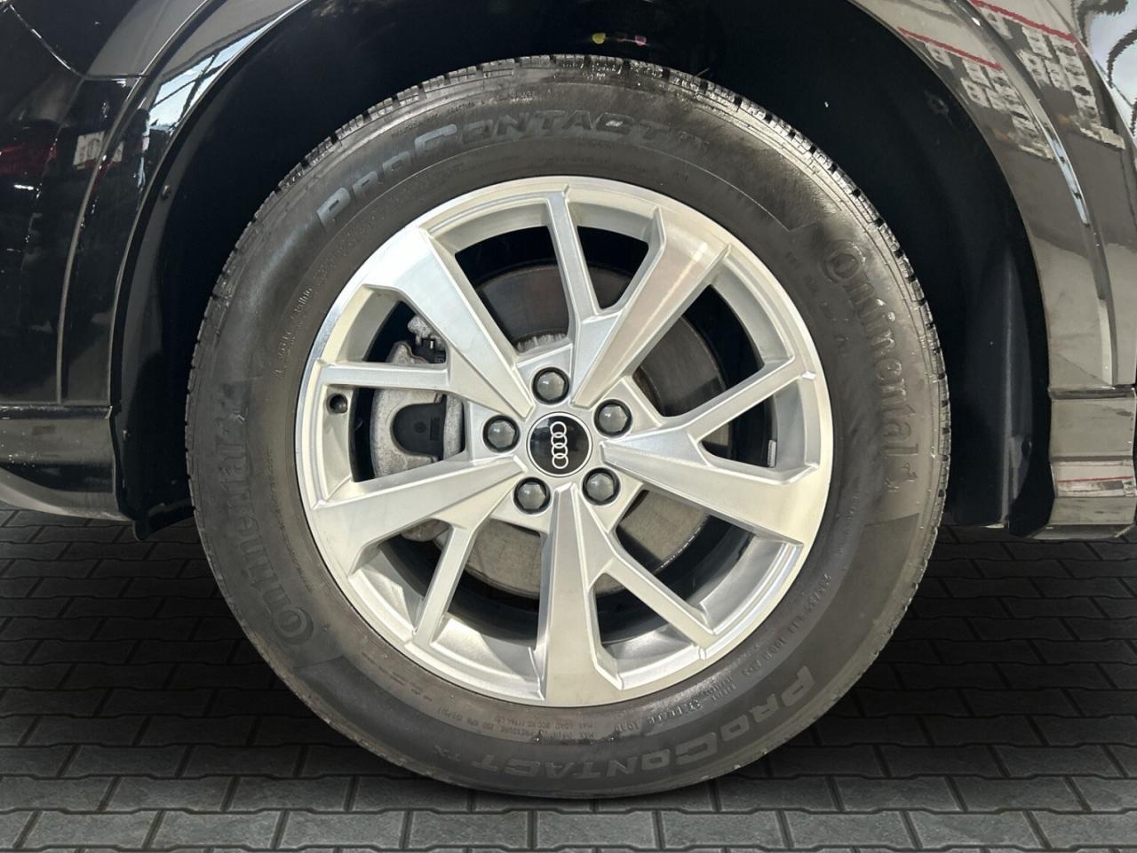 2022 Audi Q3 Komfort I quattro / Leather / NAVI / Car Play / Su Photo