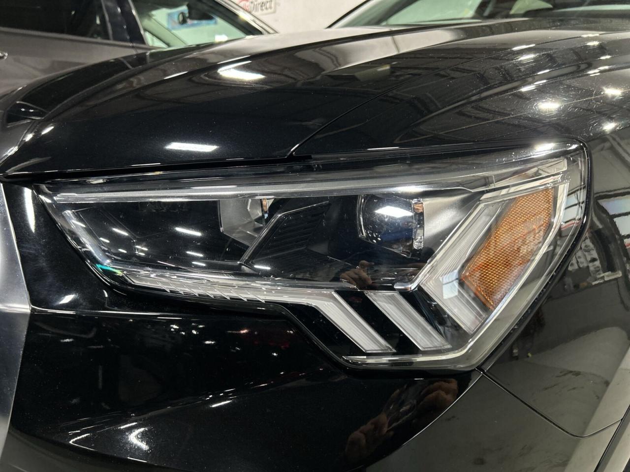 2022 Audi Q3 Komfort I quattro / Leather / NAVI / Car Play / Su Photo