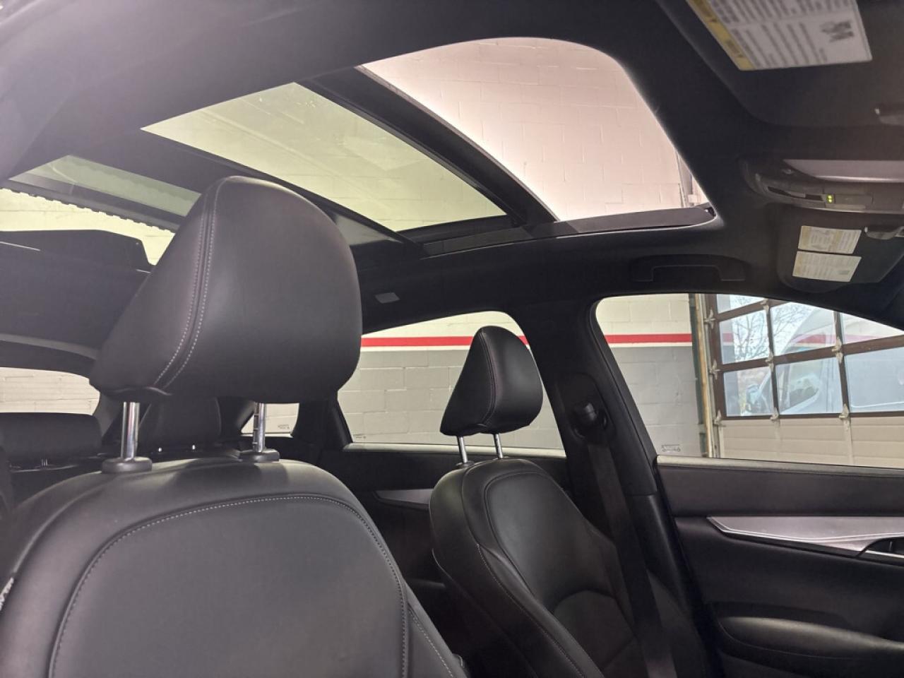 2021 Infiniti QX50 LUXE AWD / Sunroof / Remote Start / Leather / Driv Photo