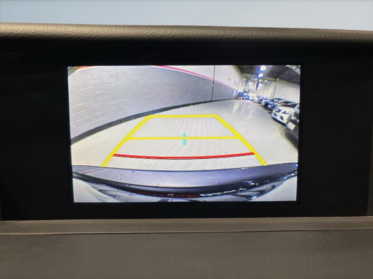 2019 Lexus IS IS 300 AWD / NAVI / Sunroof / Leather / B Cam / An Photo