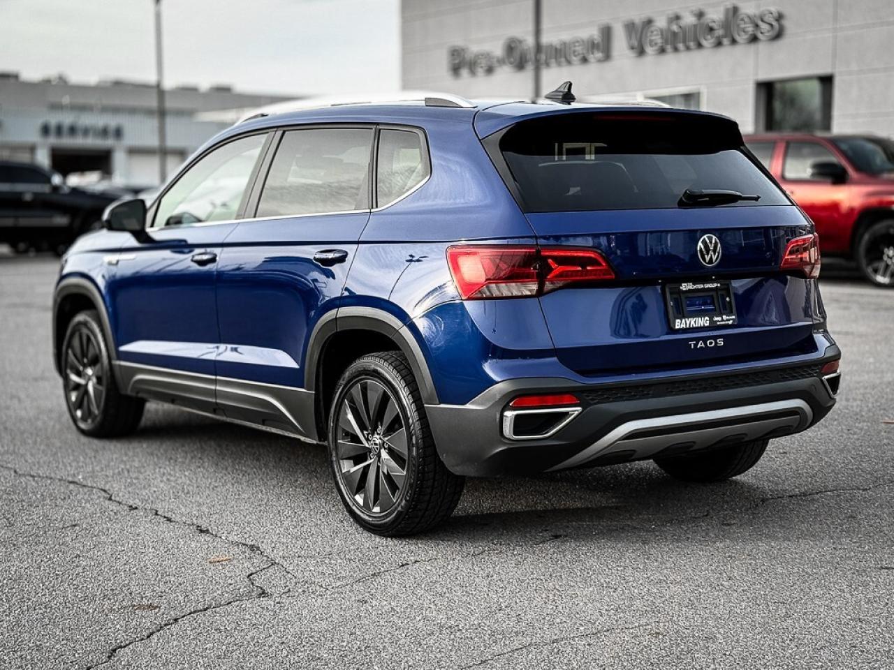 2024 Volkswagen Taos Comfortline   PANO ROOF   HEATED SEATS   CARPLAY Photo