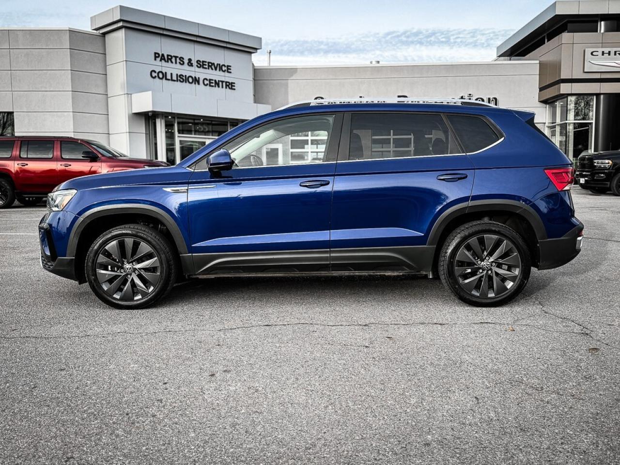 2024 Volkswagen Taos Comfortline   PANO ROOF   HEATED SEATS   CARPLAY Photo