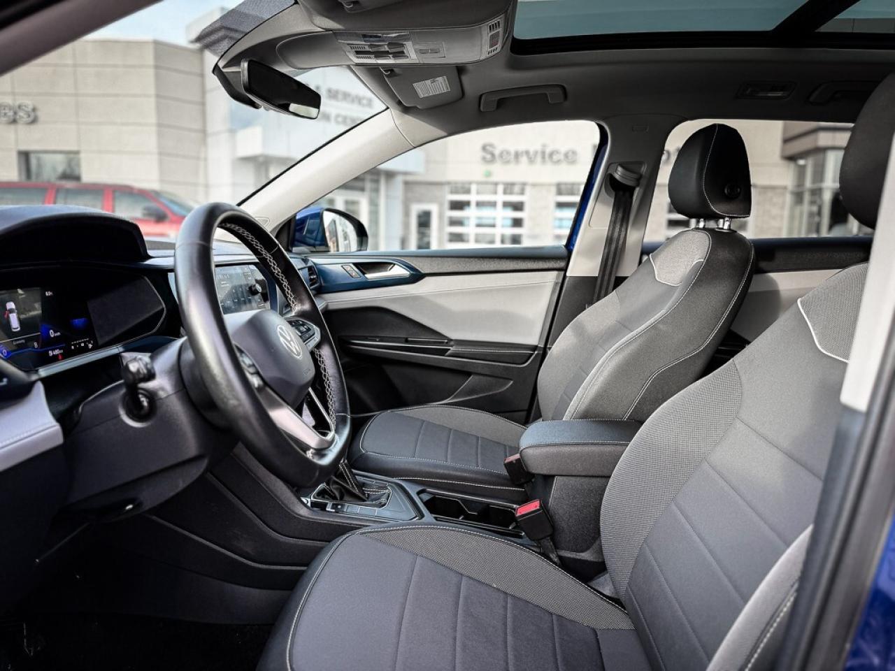 2024 Volkswagen Taos Comfortline   PANO ROOF   HEATED SEATS   CARPLAY Photo