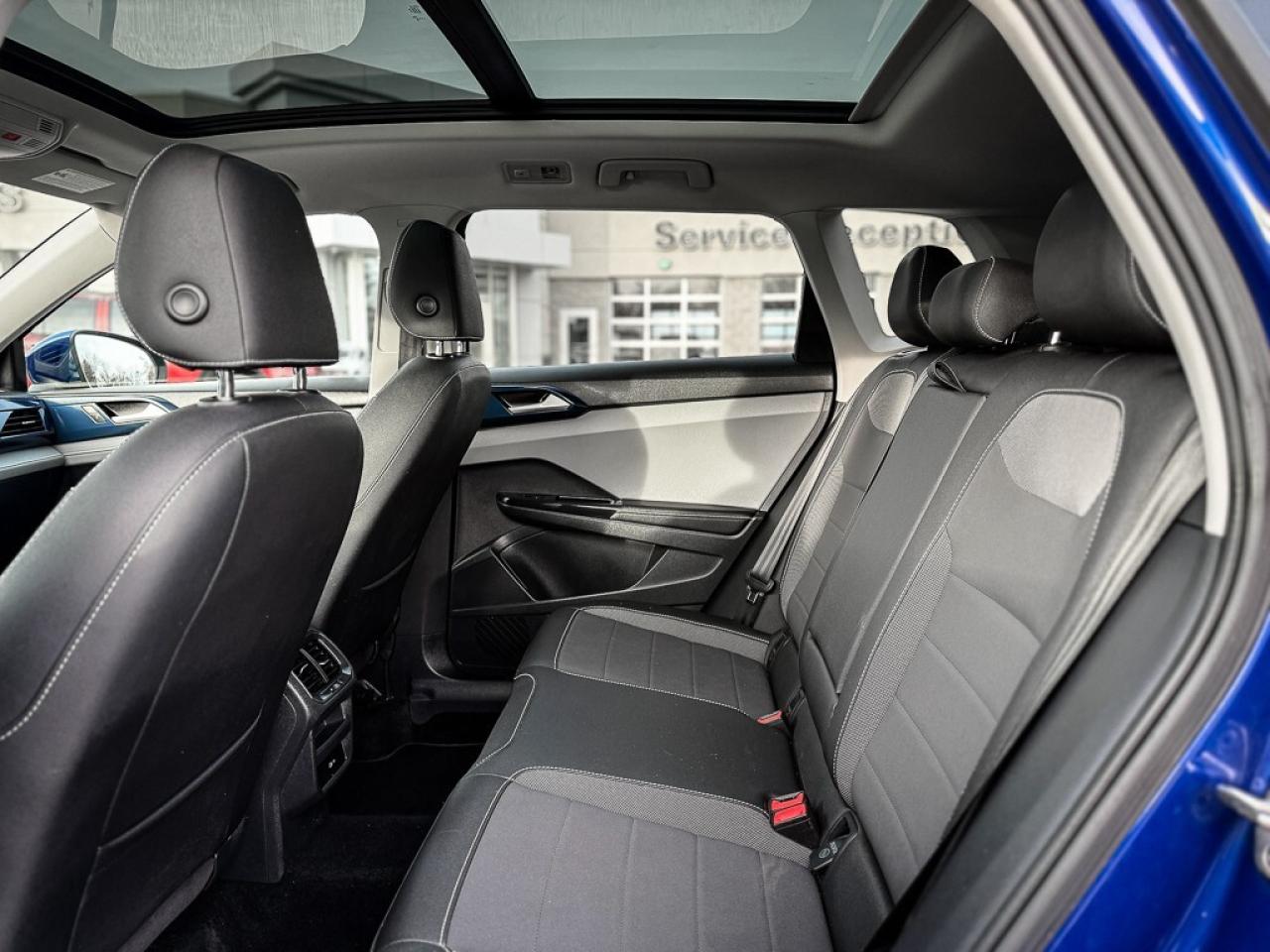 2024 Volkswagen Taos Comfortline   PANO ROOF   HEATED SEATS   CARPLAY Photo